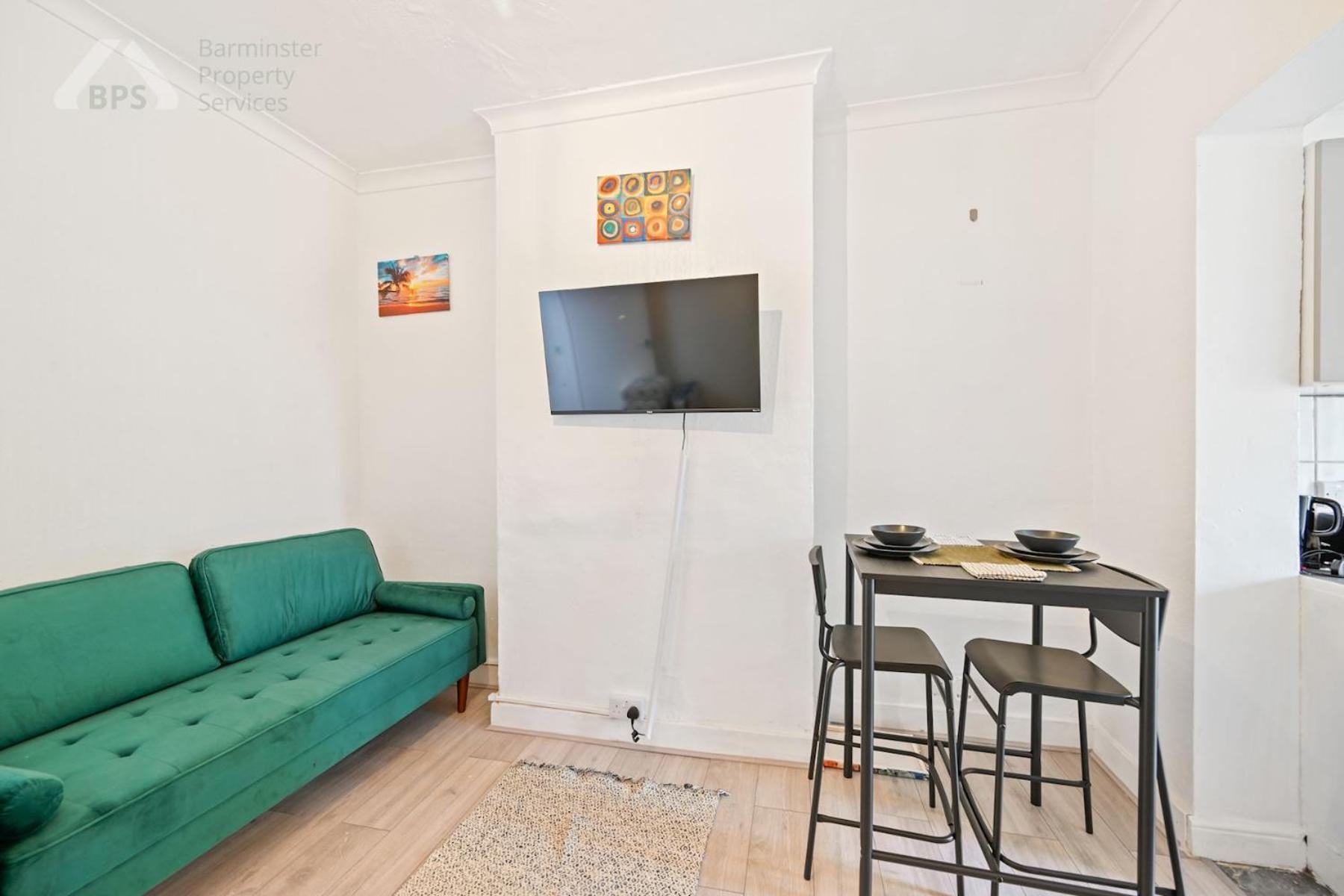 Apartment Cosy Tottenham Sleeps 4
