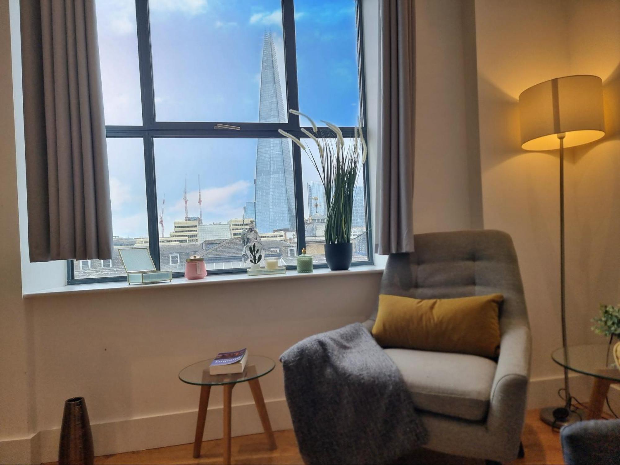 Apartment Shard View *