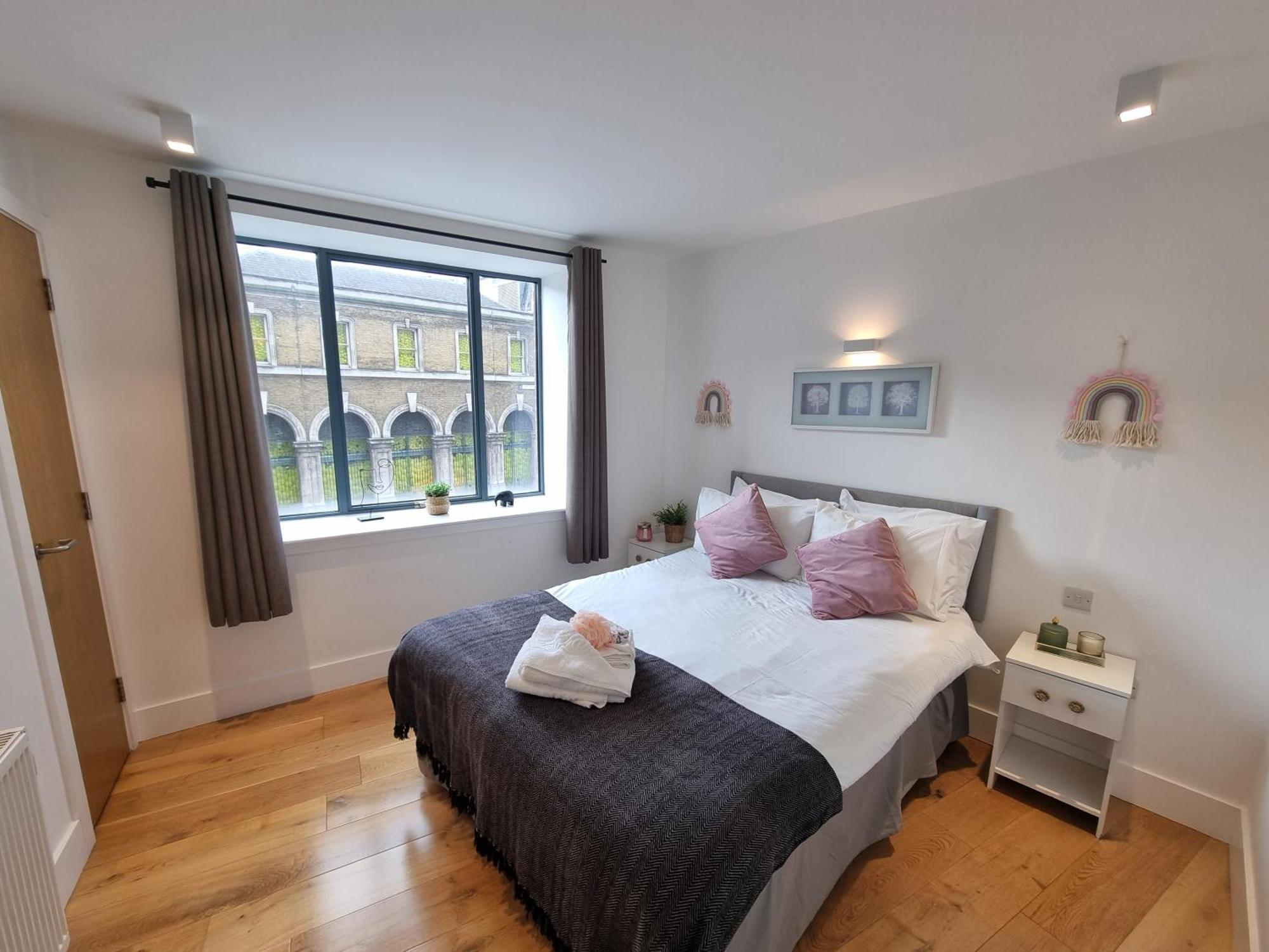 Apartment Shard View *