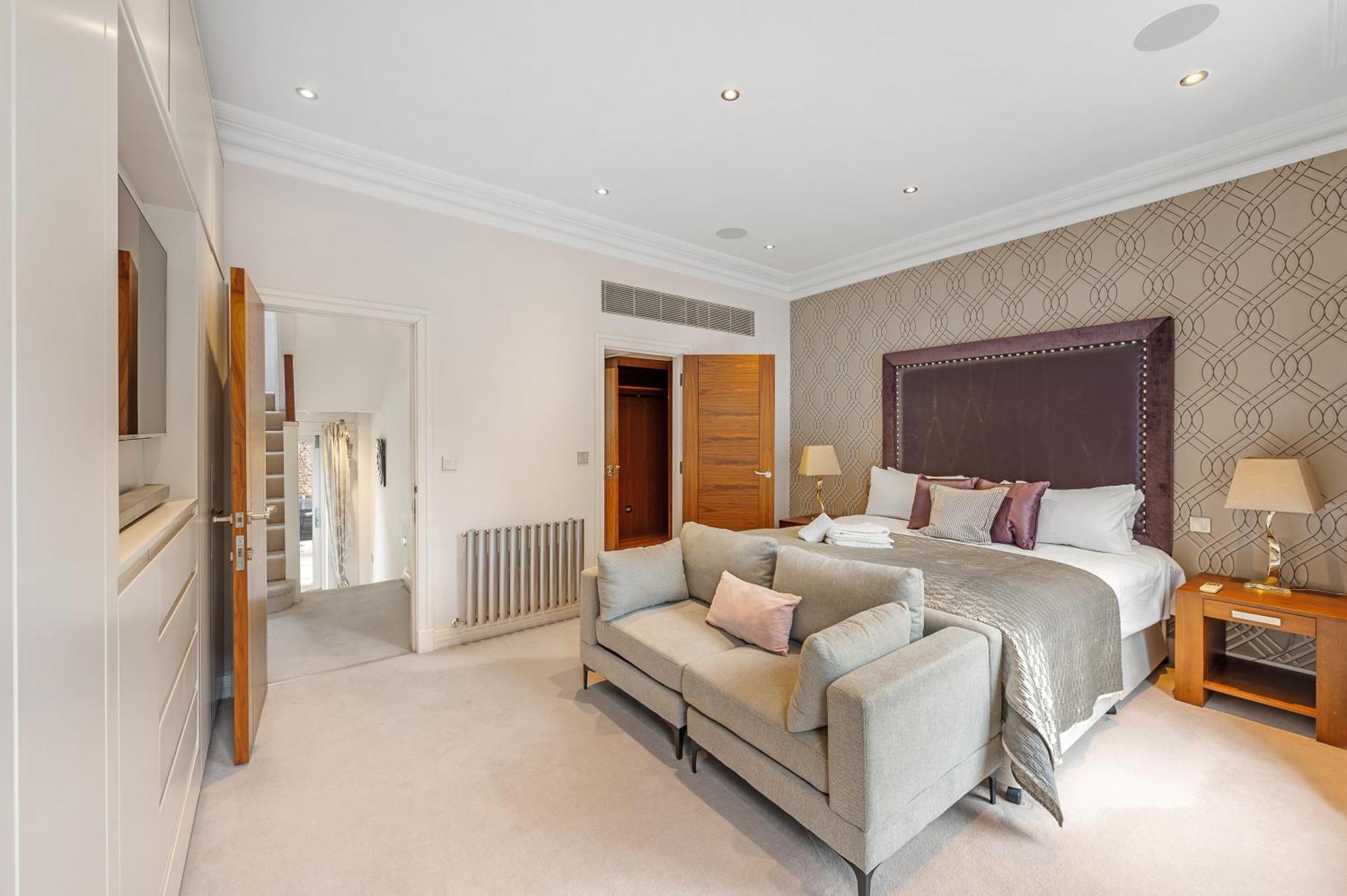Casa Italia Near Sloane Square - Ac Bedrooms * London