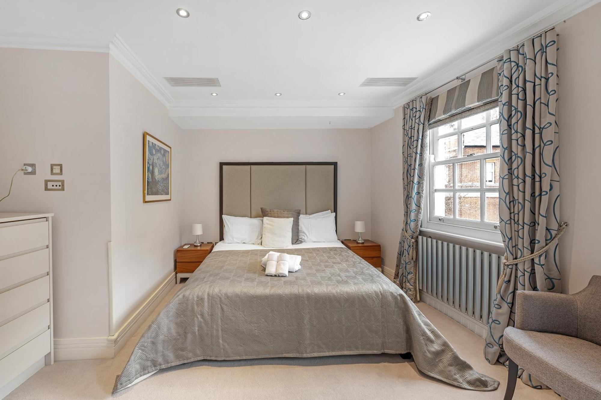 Casa Italia Near Sloane Square - Ac Bedrooms * London