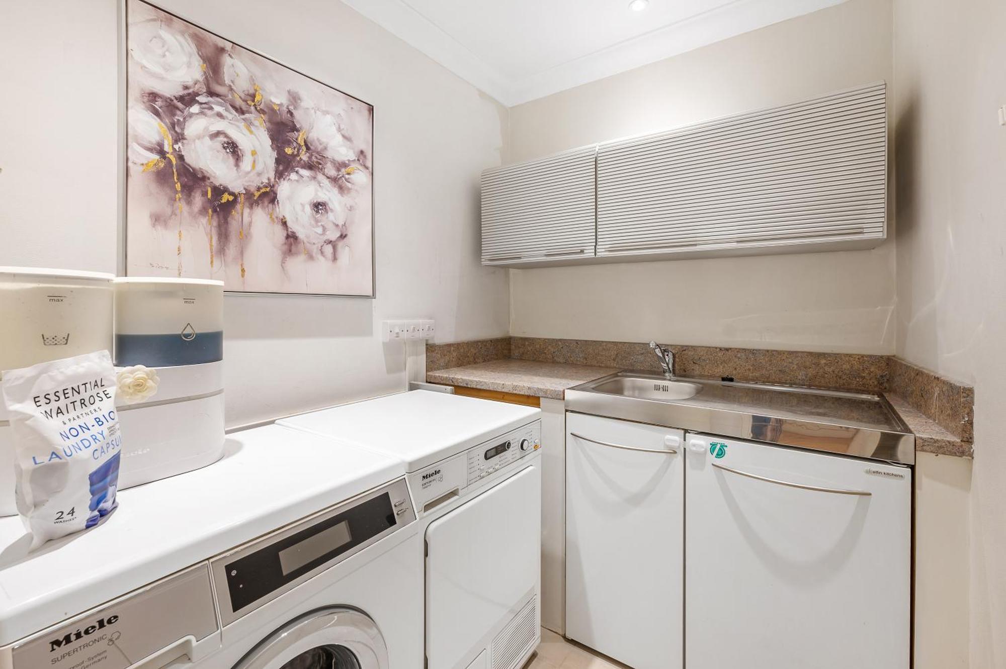 Casa Italia Near Sloane Square - Ac Bedrooms Holiday home *