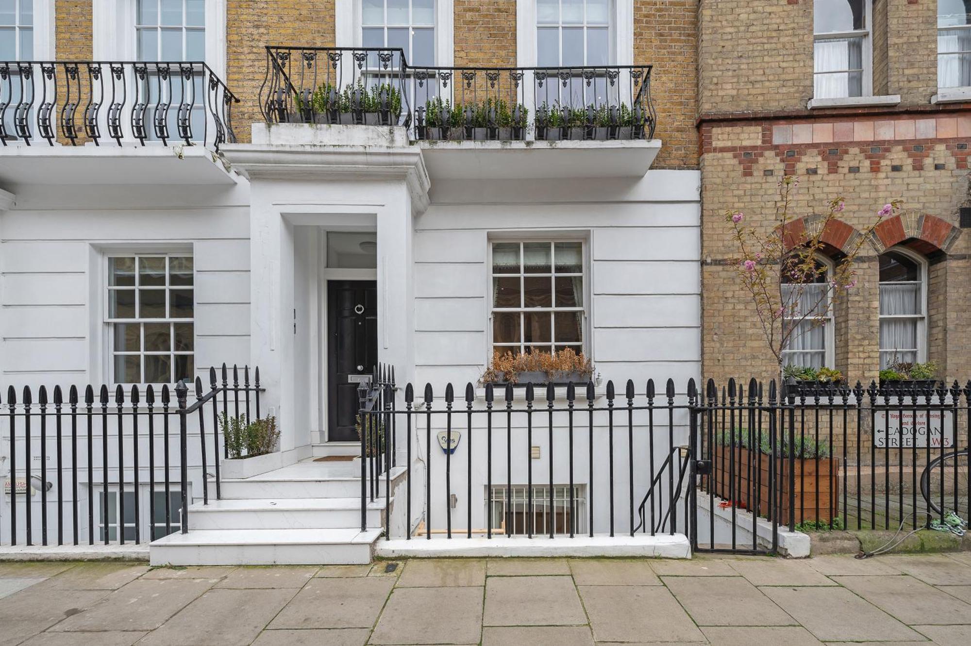 Casa Italia Near Sloane Square - Ac Bedrooms Holiday home London