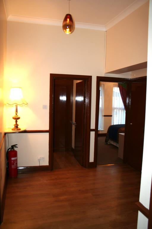 Metro 3* London