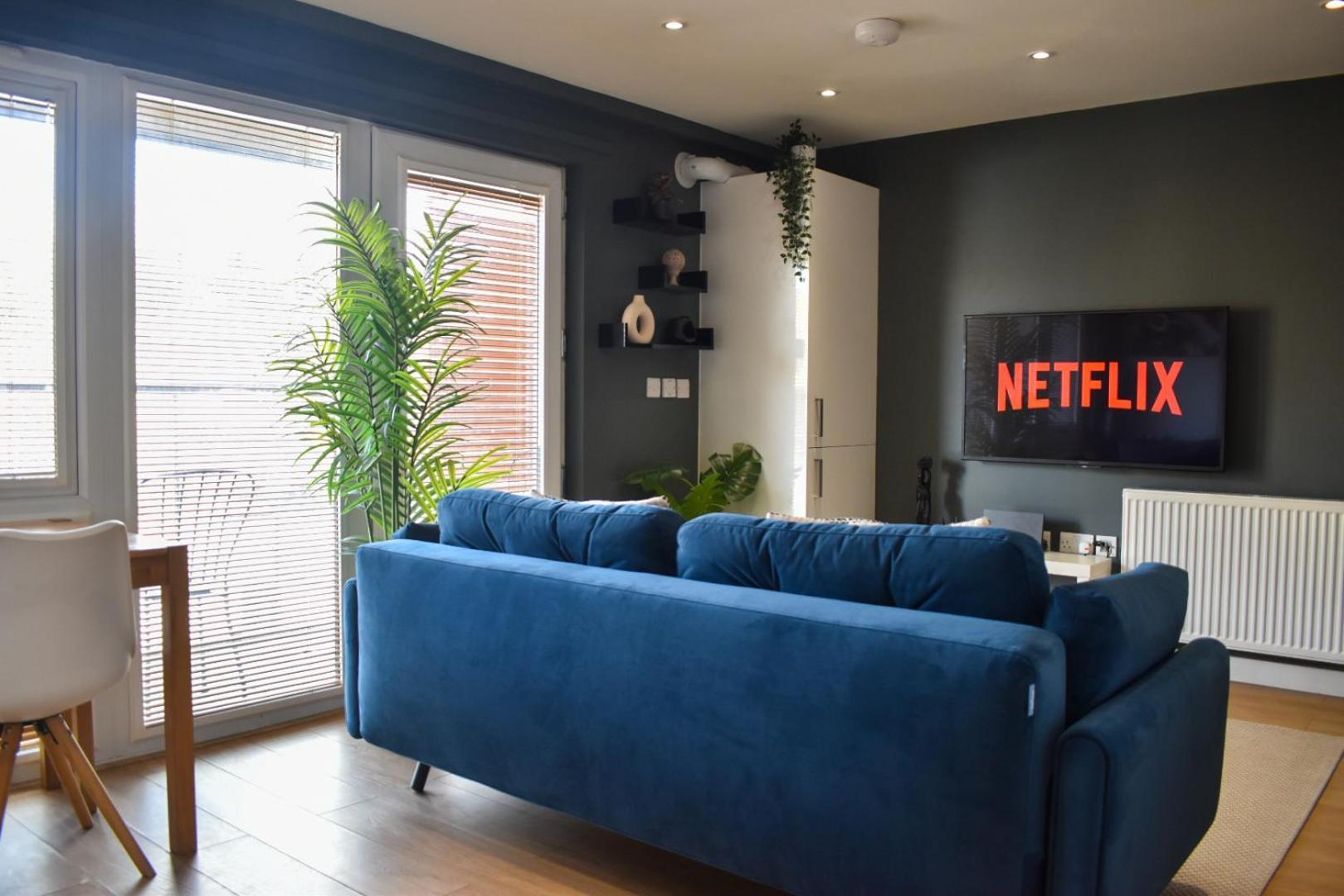 Stylish Peckham 10 Seconds From Station Apartment London