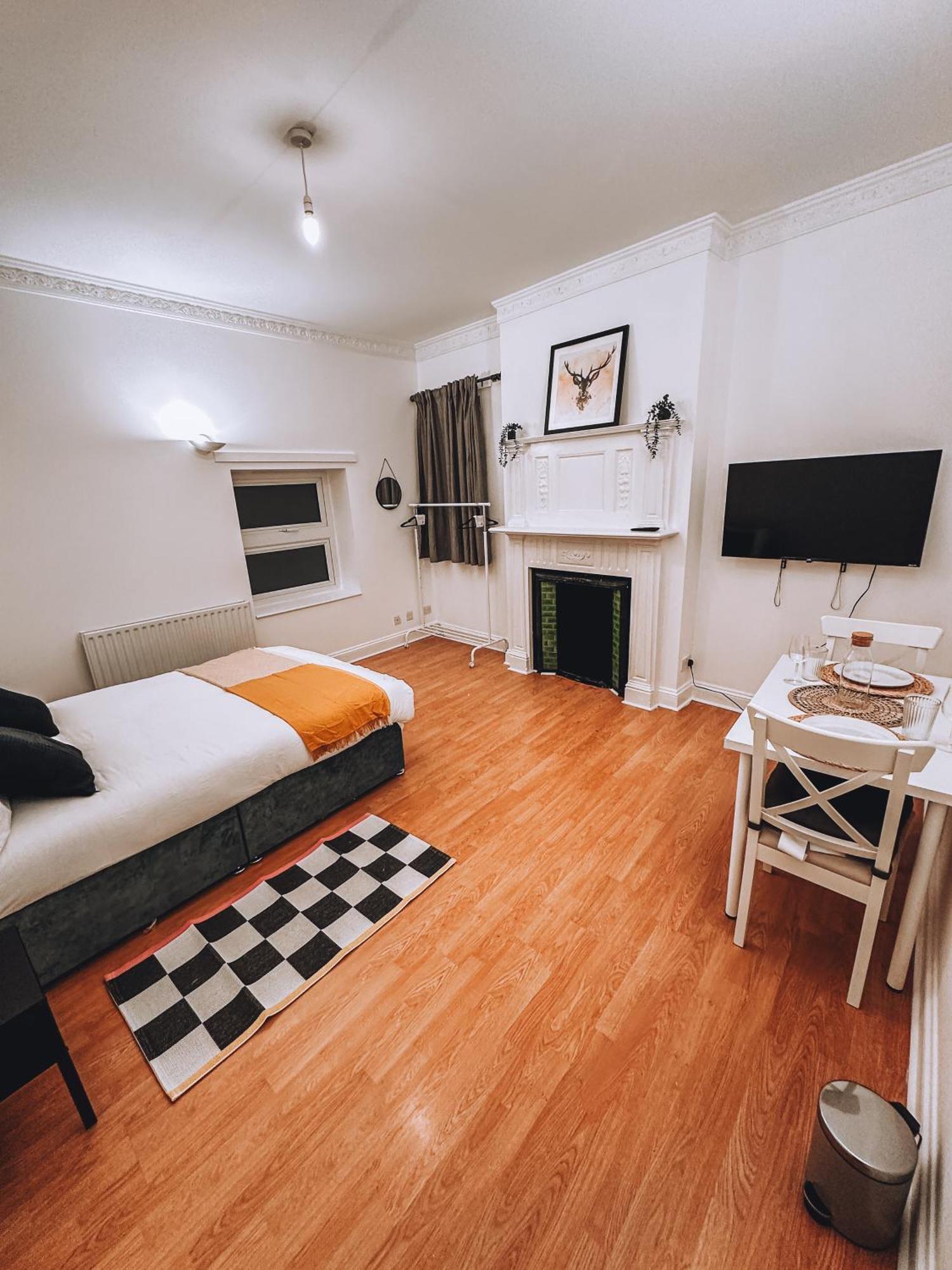 Gasthof Spacious 3 In Tooting London
