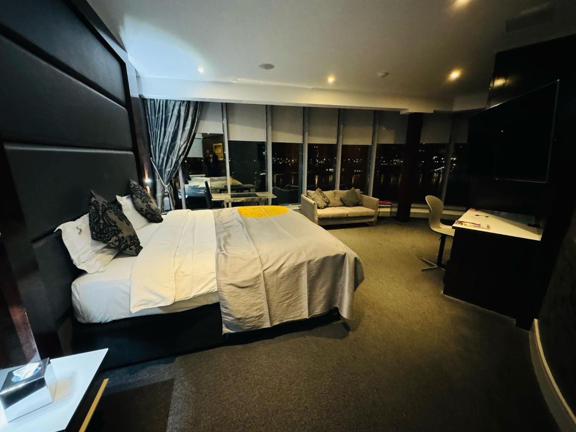 Rafayel & Hotel London