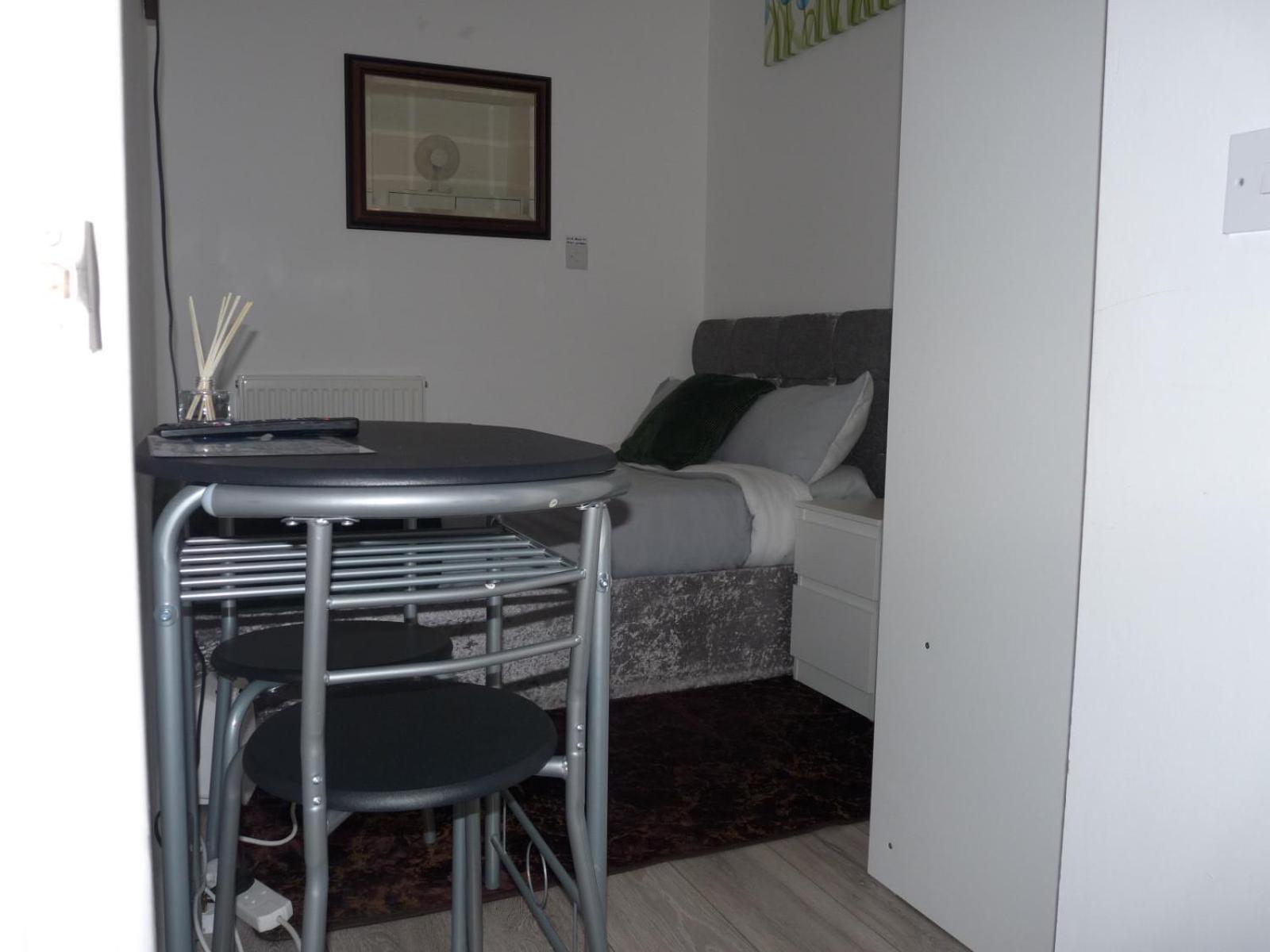 Guest house Away