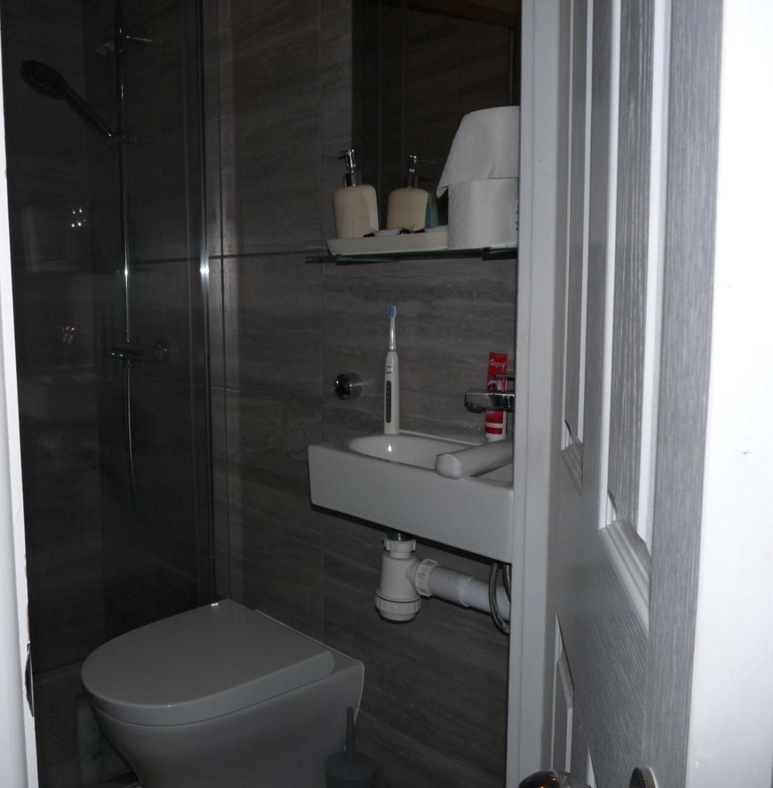 Guest house Away *