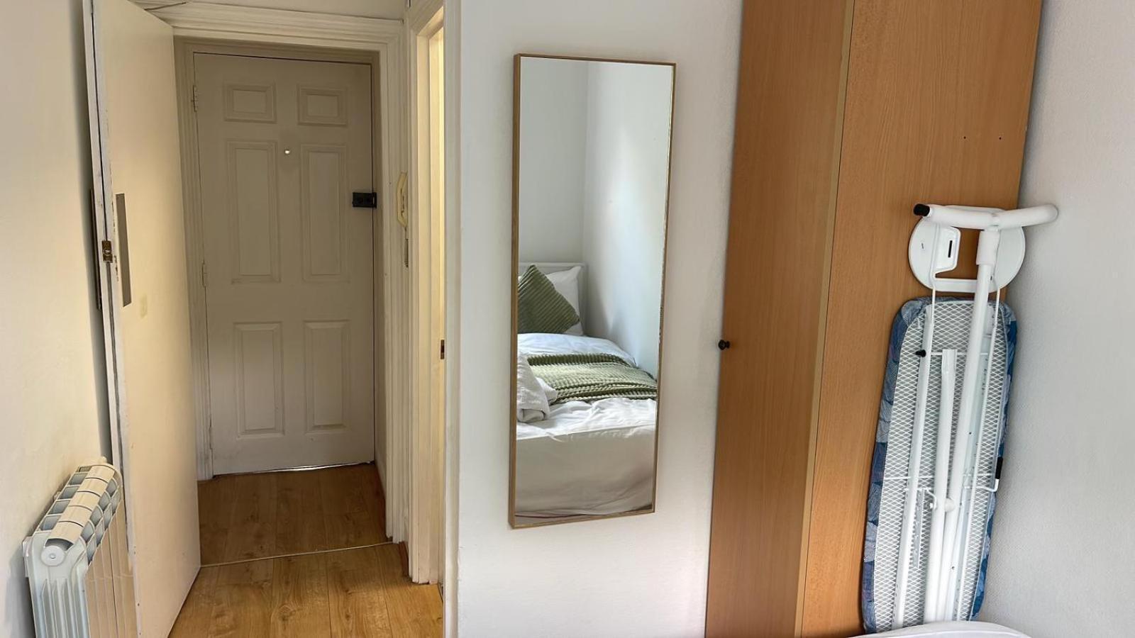 The Chapter- Knightsbridge Apartment *
