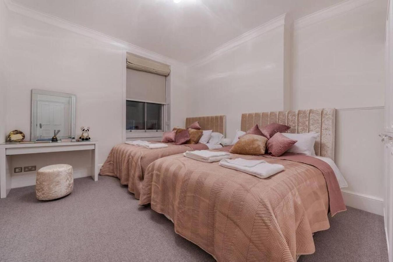 Harley Street Spectacular With High Ceilings, High Luxury *