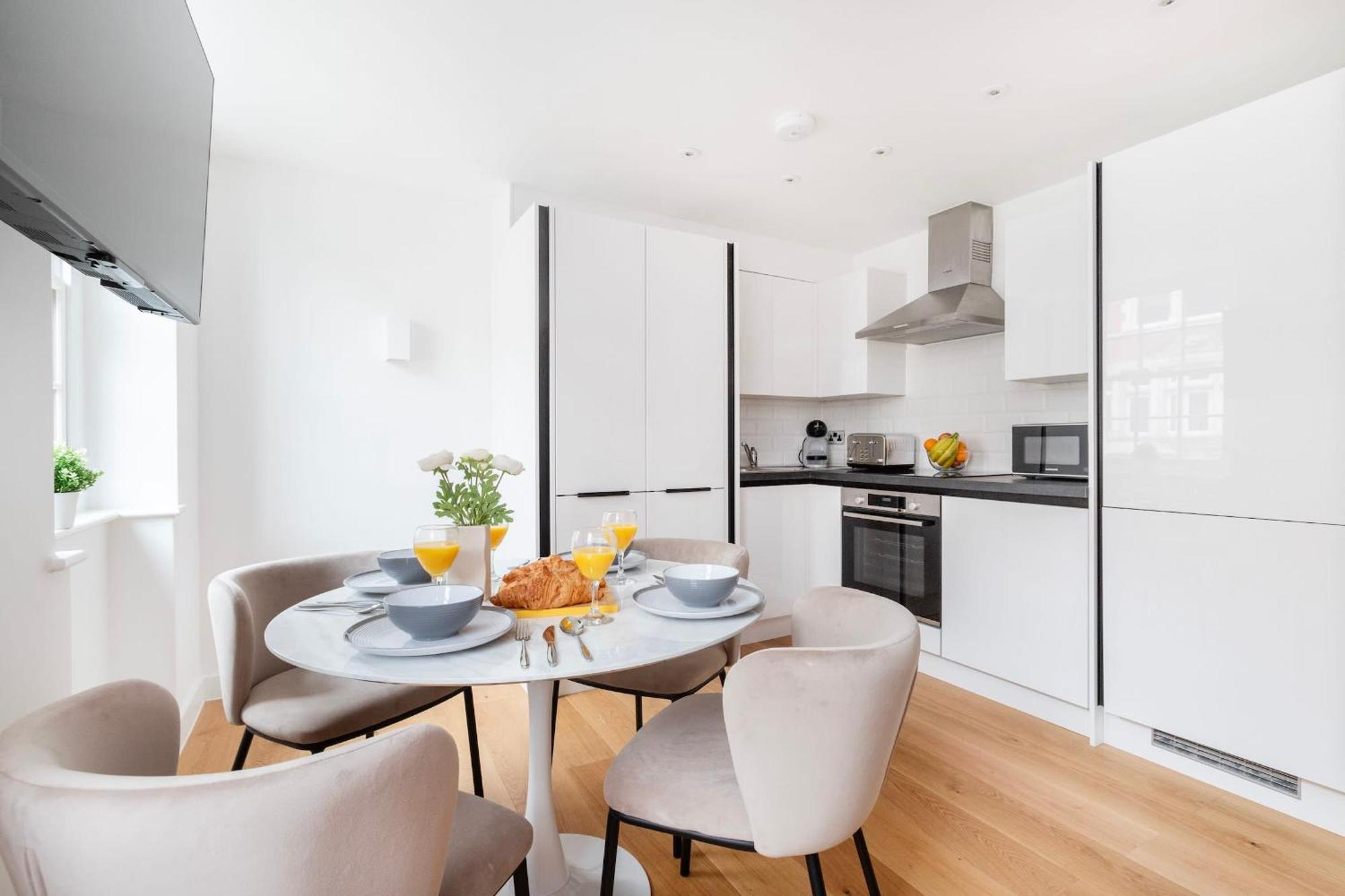 Apartment Fitzrovia With Balcony - Cityapartmentstay London