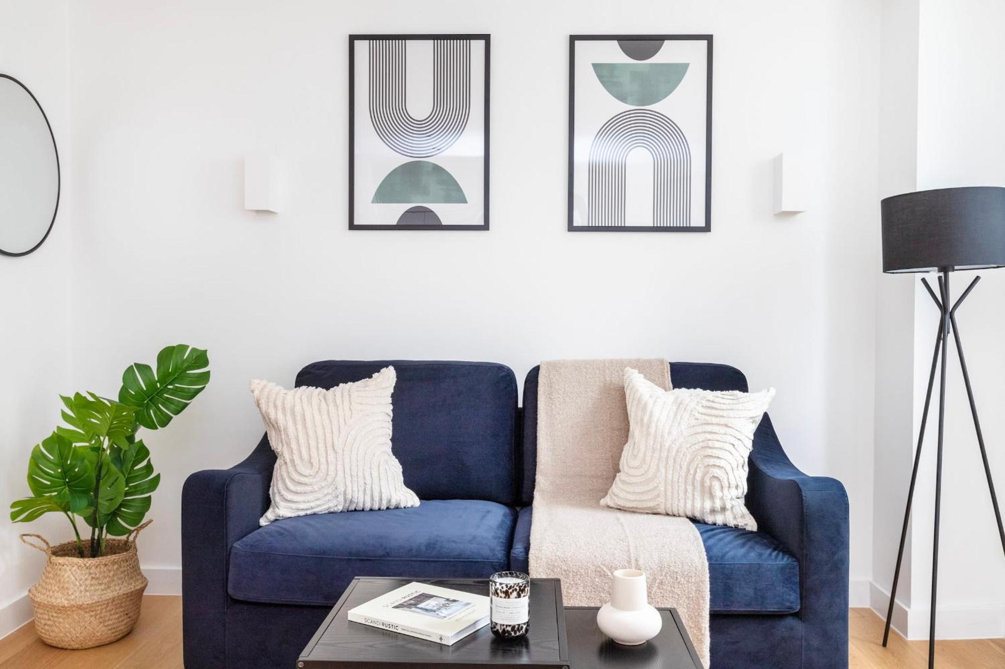 Fitzrovia With Balcony - Cityapartmentstay Apartment