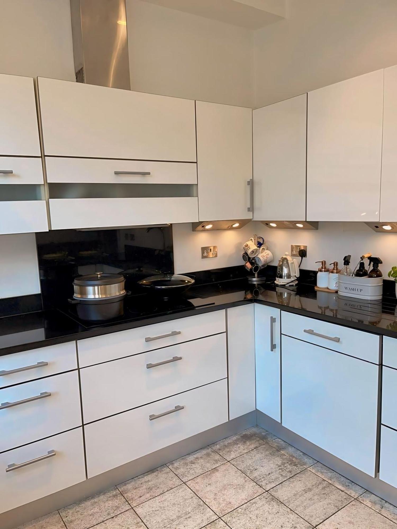 Spacious Belsize Park Close To Station Apartment