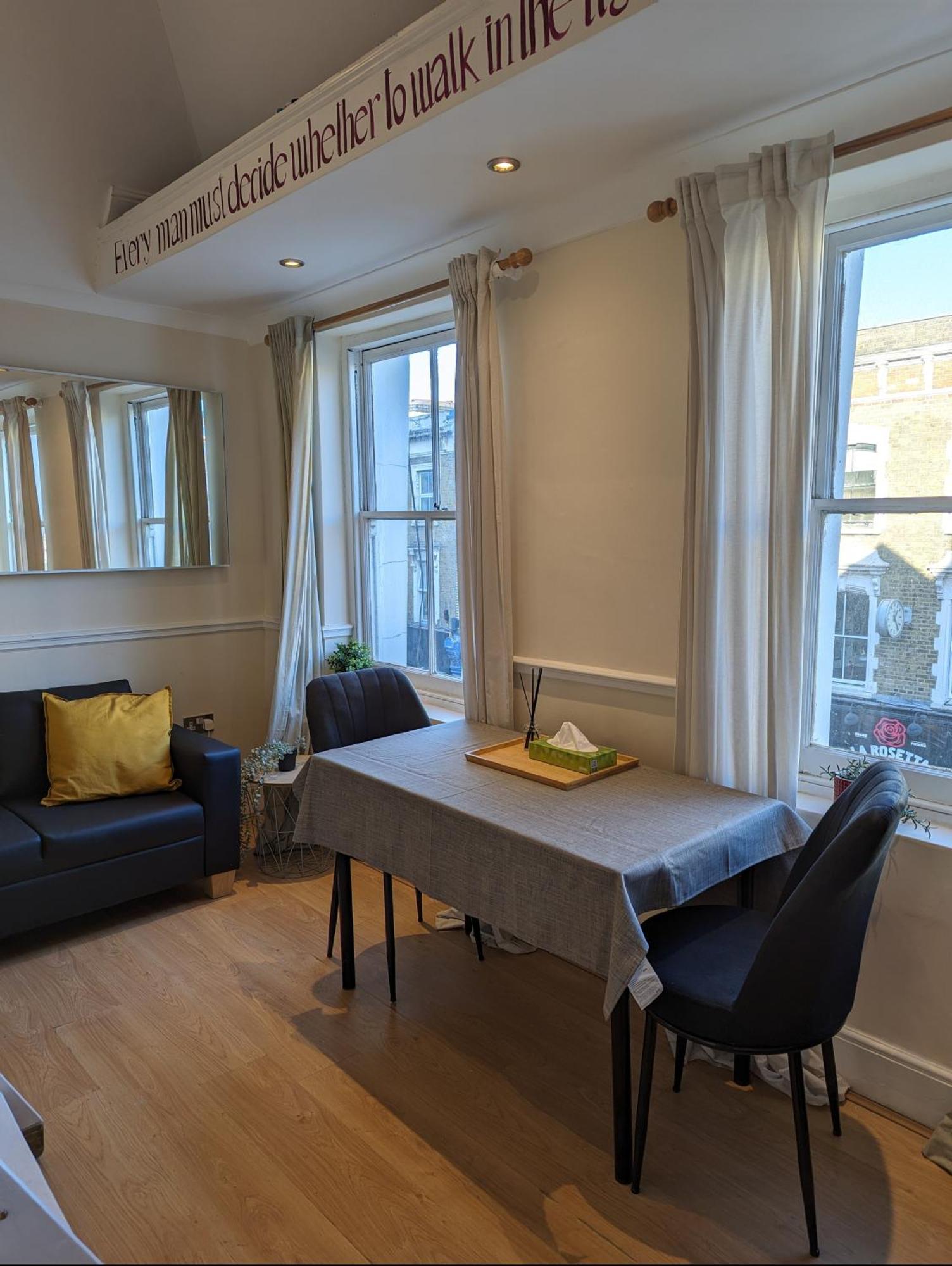 2 Bed In The Heart Of Stoke Newington Apartment *