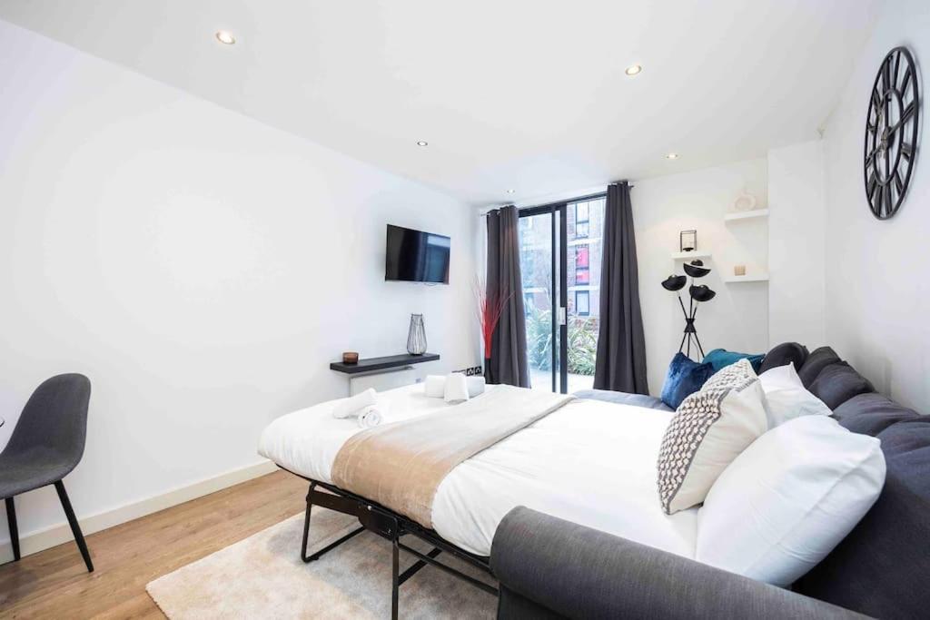 Stylish 1 Bedroom Near Shoreditch - 10 Min Walk *