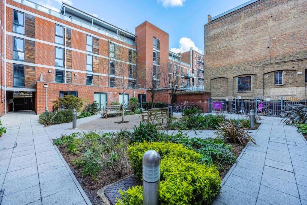 Apartment Stylish 1 Bedroom Near Shoreditch - 10 Min Walk London