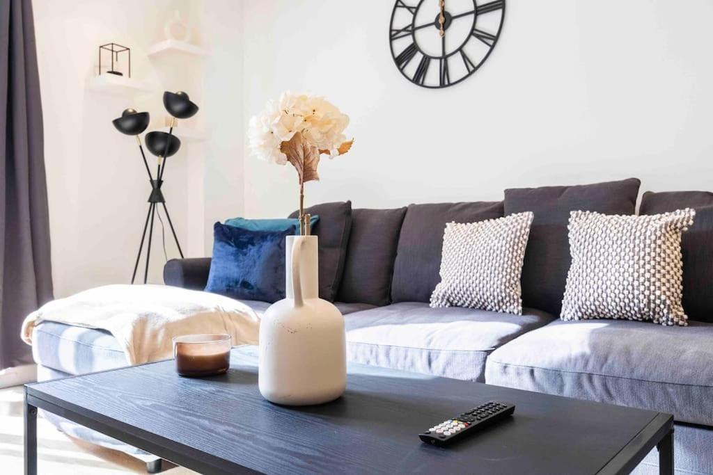 Stylish 1 Bedroom Near Shoreditch - 10 Min Walk Apartment London