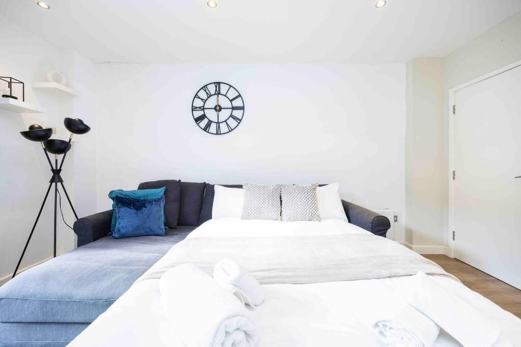 Stylish 1 Bedroom Near Shoreditch - 10 Min Walk *