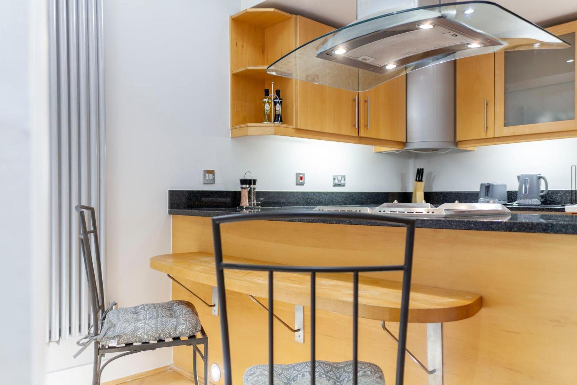 Apartment Comfy 2br Flat W Balcony In Canary Wharf London