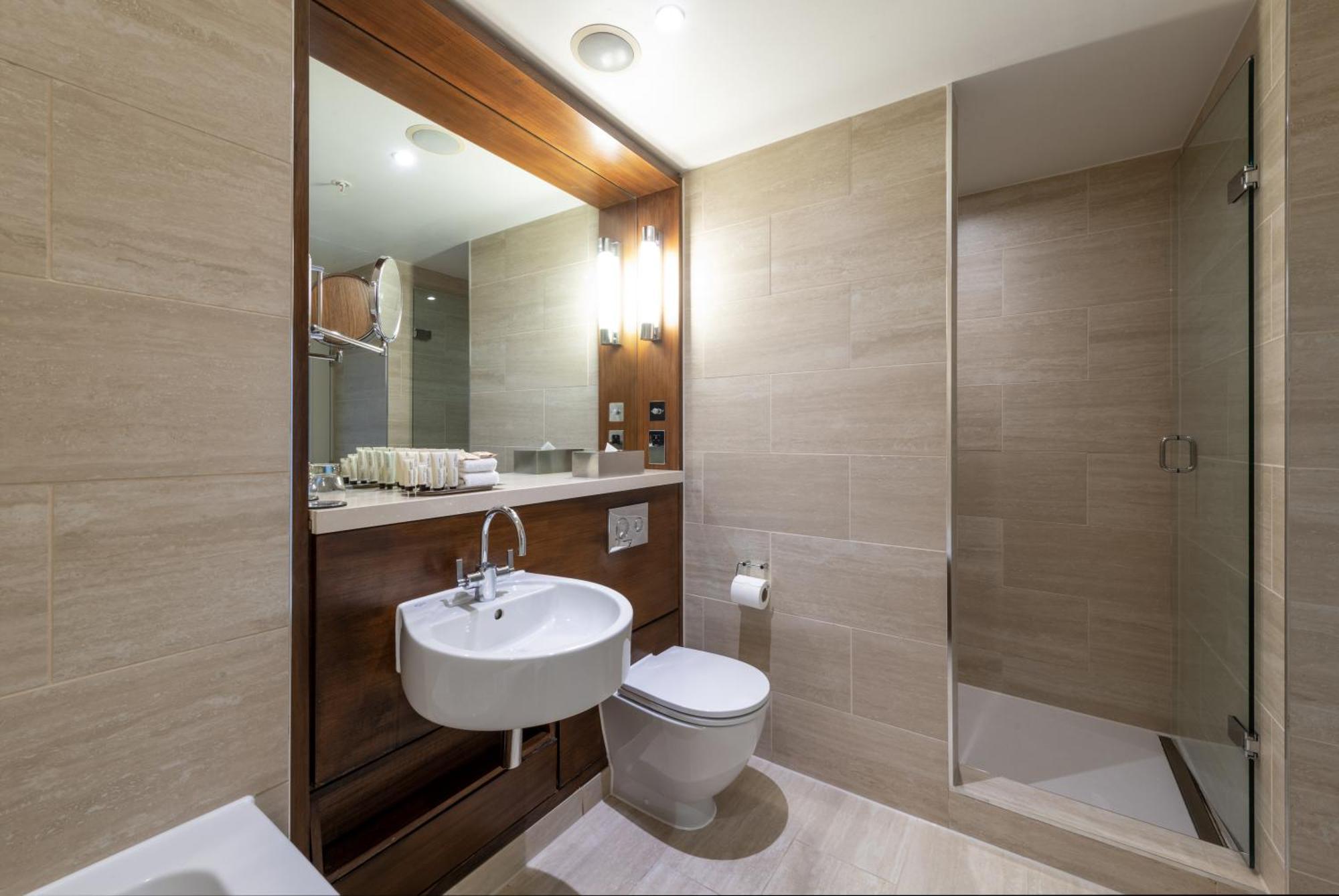 Hotel Apex Of 4*