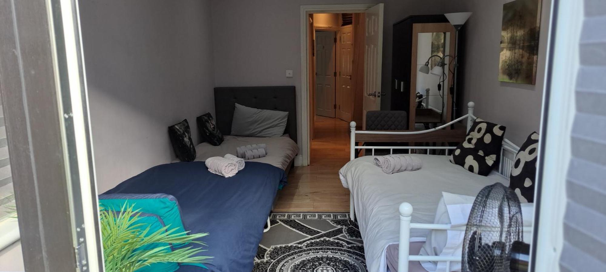 Comfy Fenia Homestay *