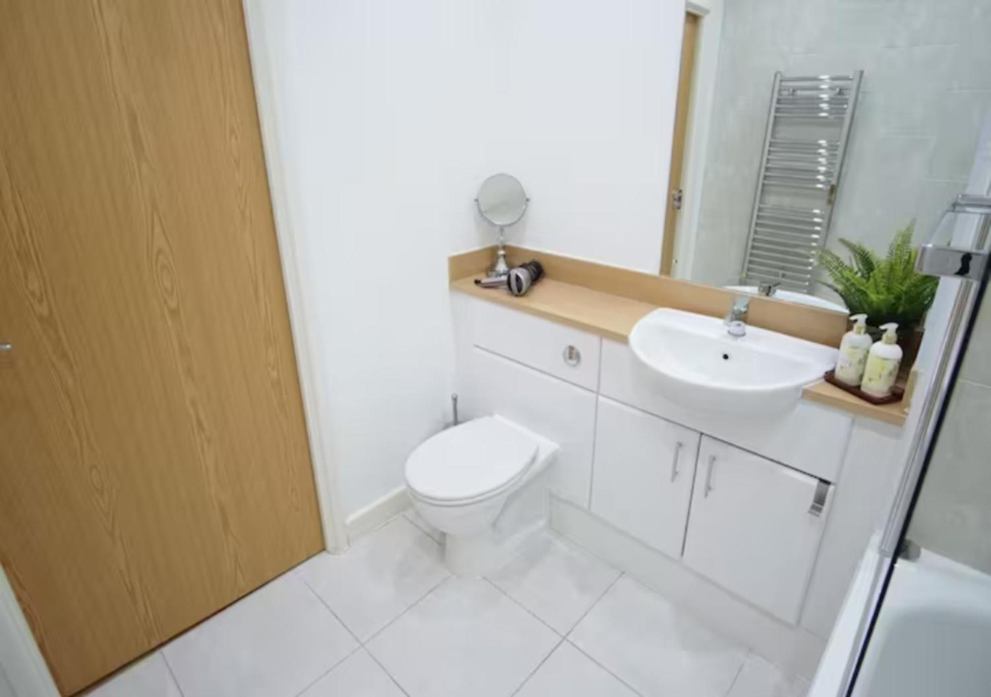 Deluxe Spacious 2Br Flat Near Excel London And O2 Arena London