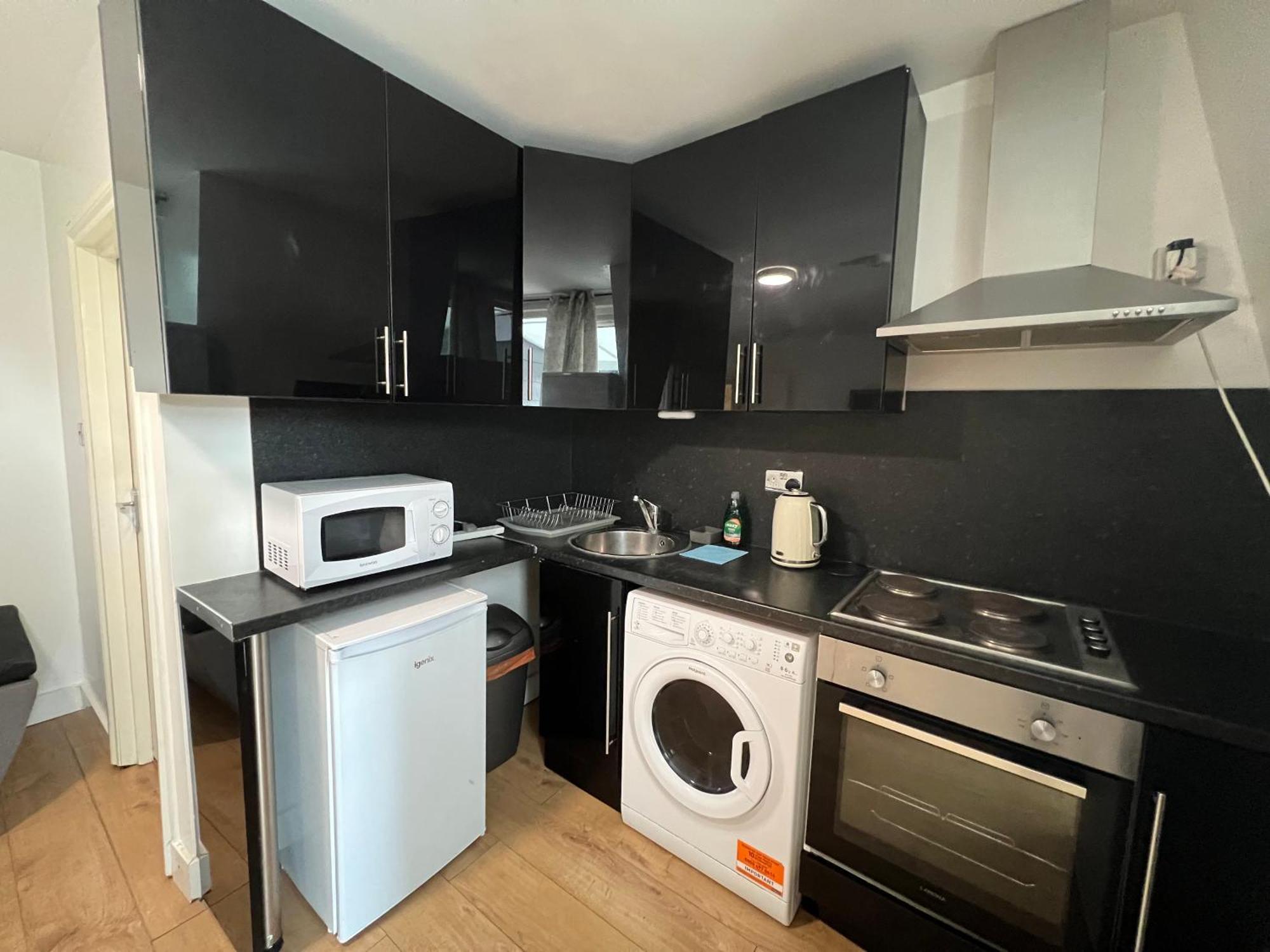 Comfy 2 Bedroom - Finchley Road, Apartment London