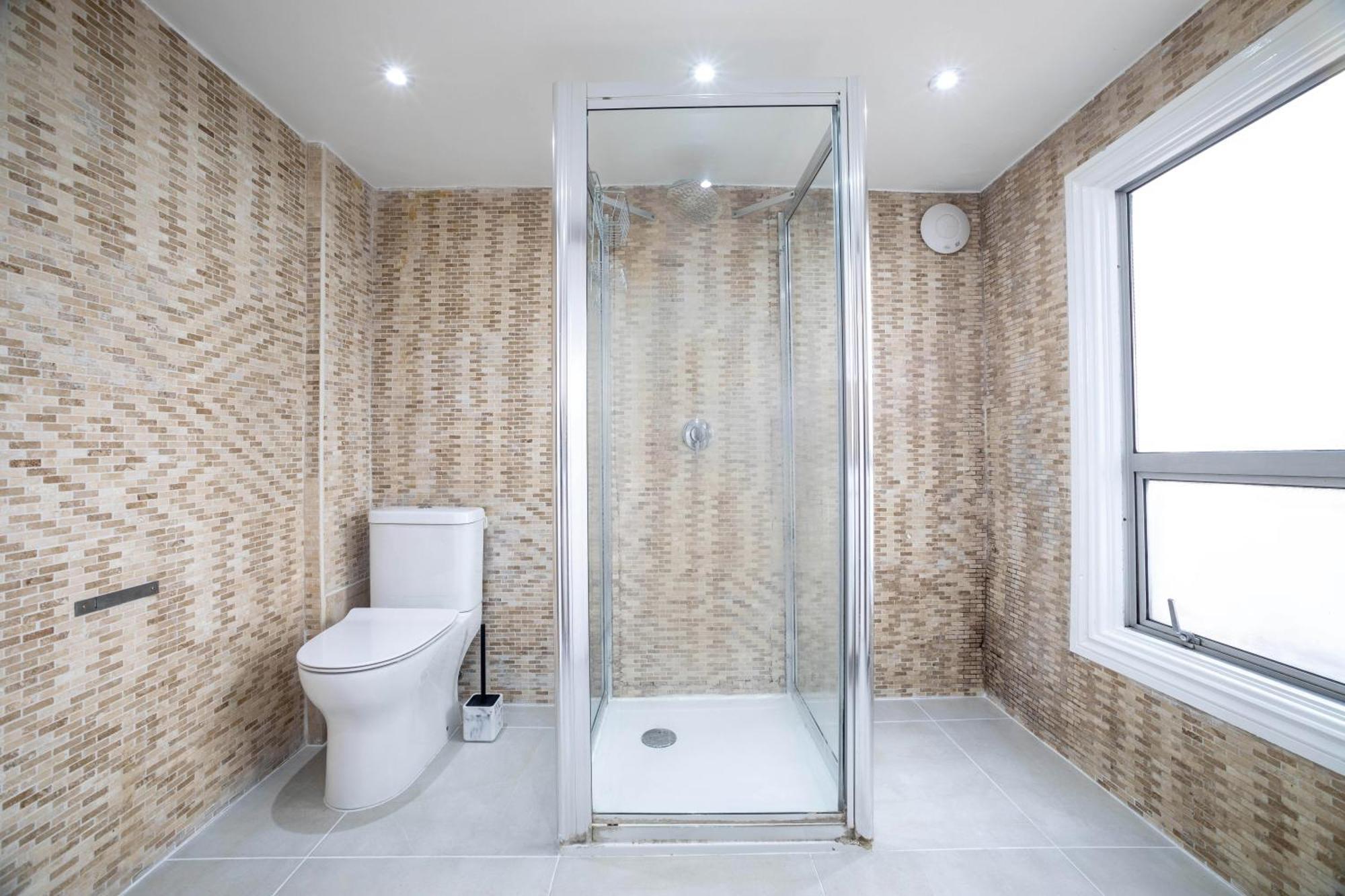 3 Bedroom House In Notting Hill * London