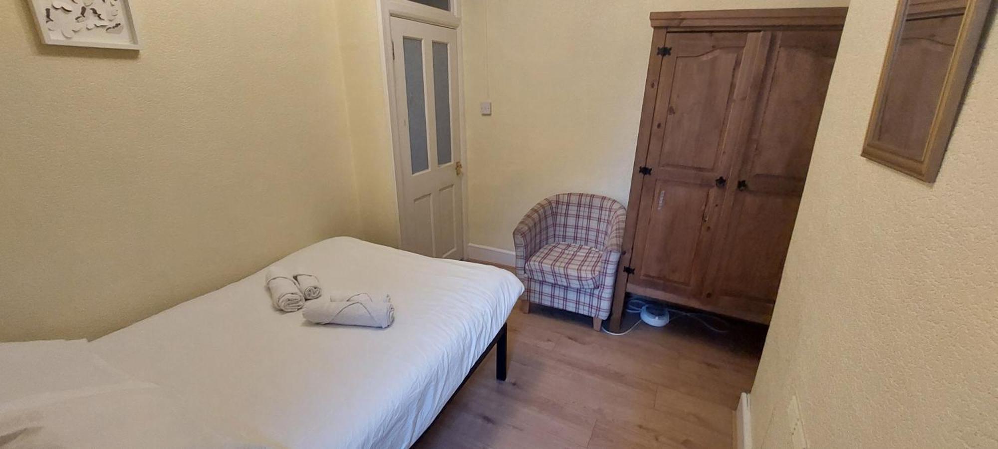 Large 6 Bedroom House - Fortescue London