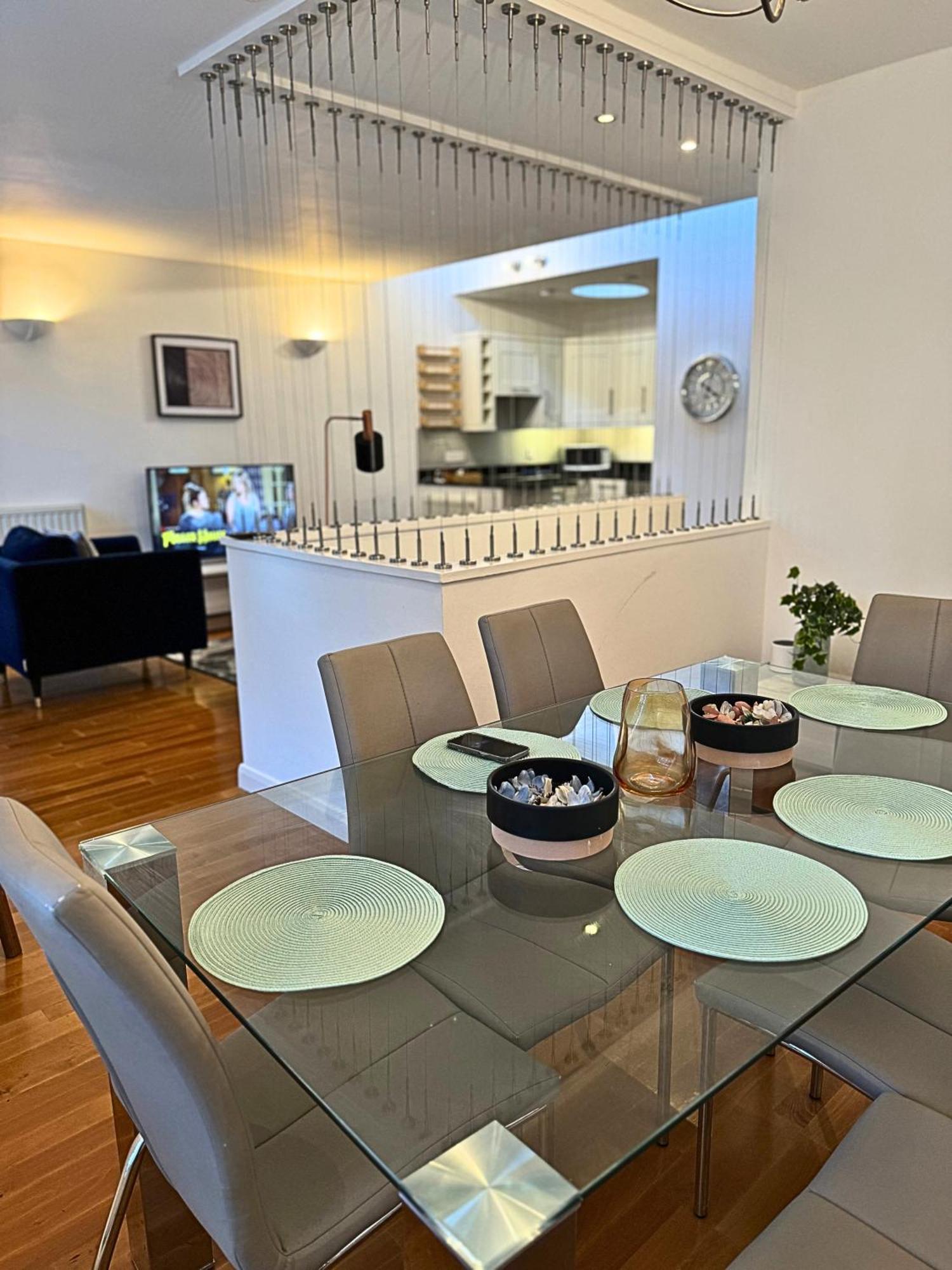 Kensington Mews Retreat: Hyde Park Hideaway *
