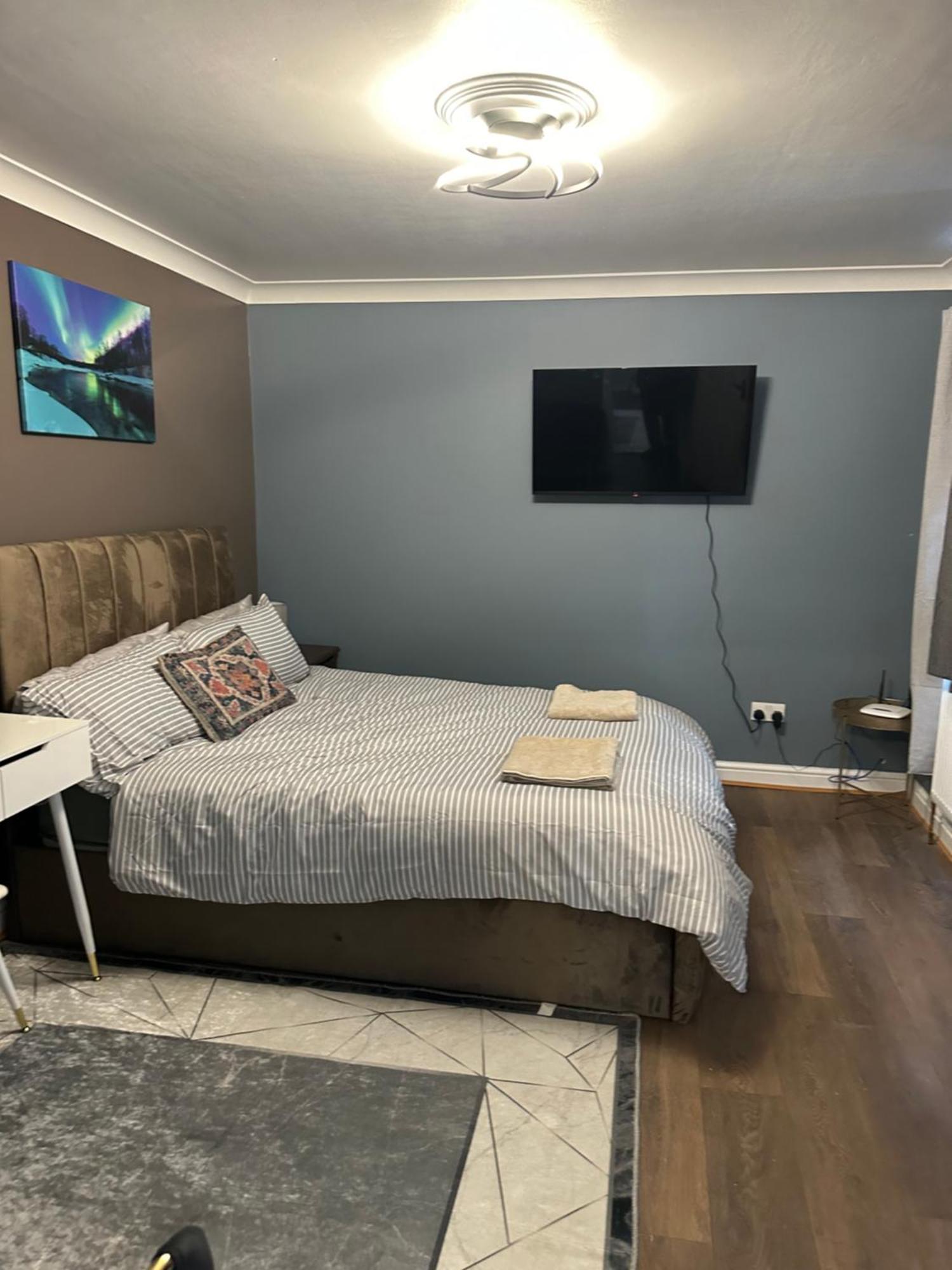 Apartment Amazing Ground Floor One Bedroom Forest Road *