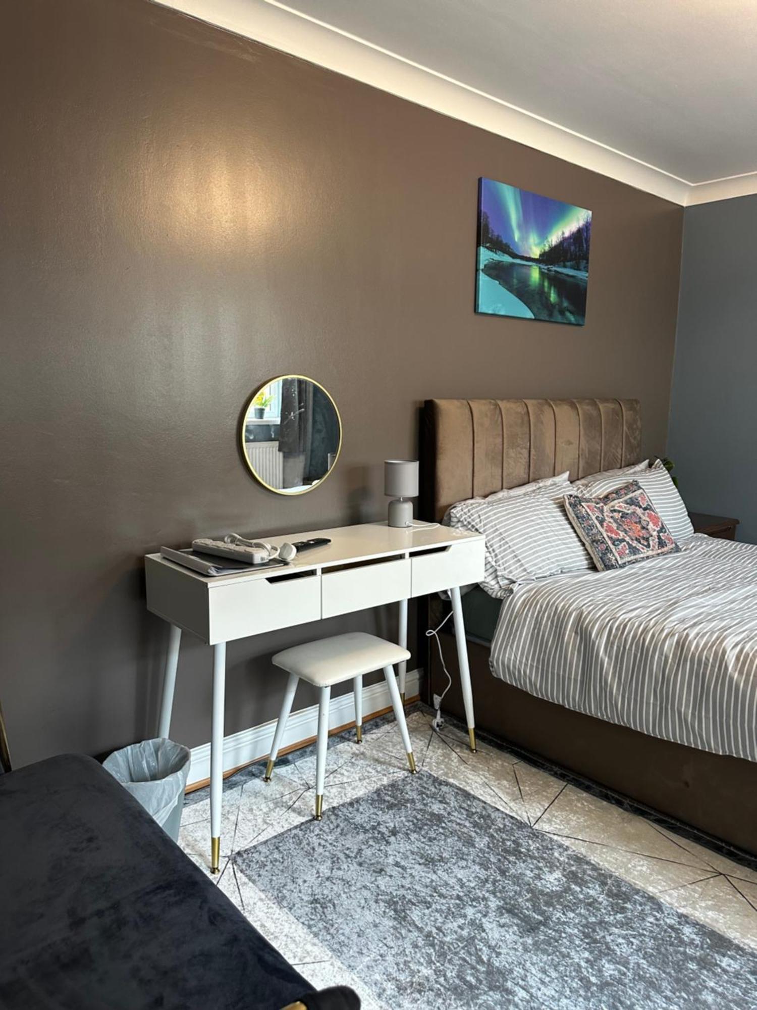 Amazing Ground Floor One Bedroom Forest Road