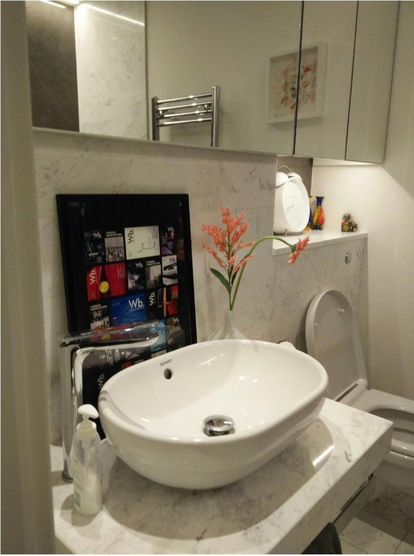 Private In Luxury Canary Wharf Homestay London
