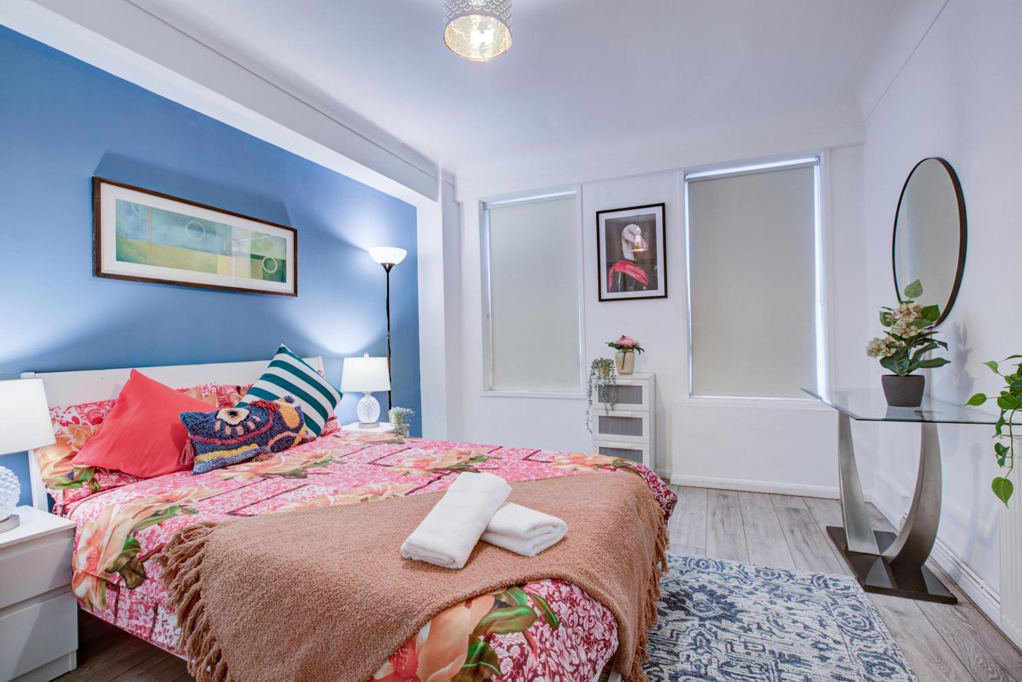 Lovely 2- Bedroom In