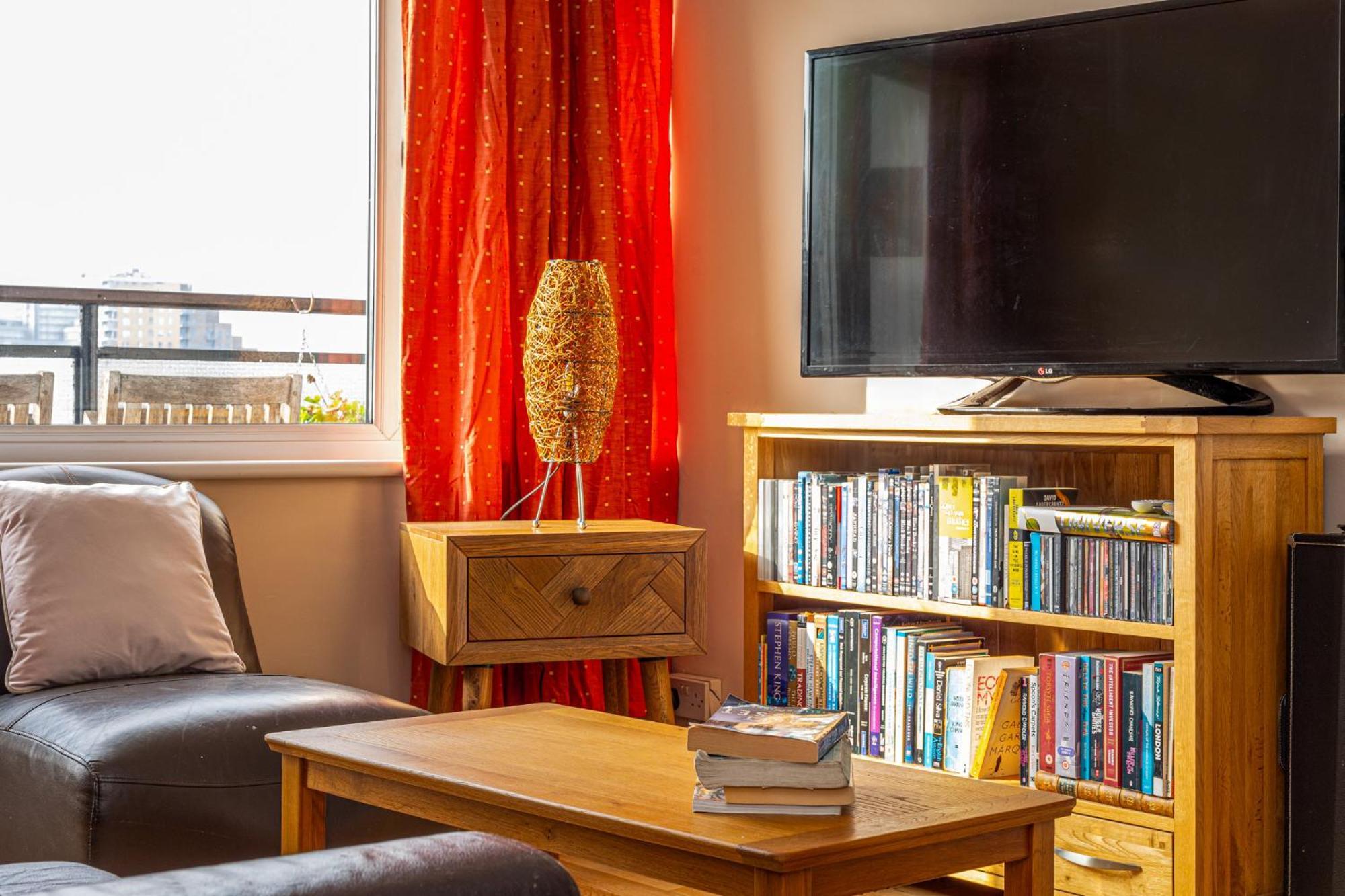 2br Balcony, Battersea, 5min Clapham Junction St * London
