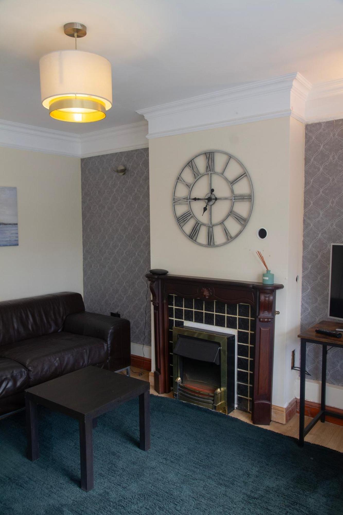 Casa de férias Spacious 4-bedroom Townhouse With Garden- Perfect For Groups! Londres