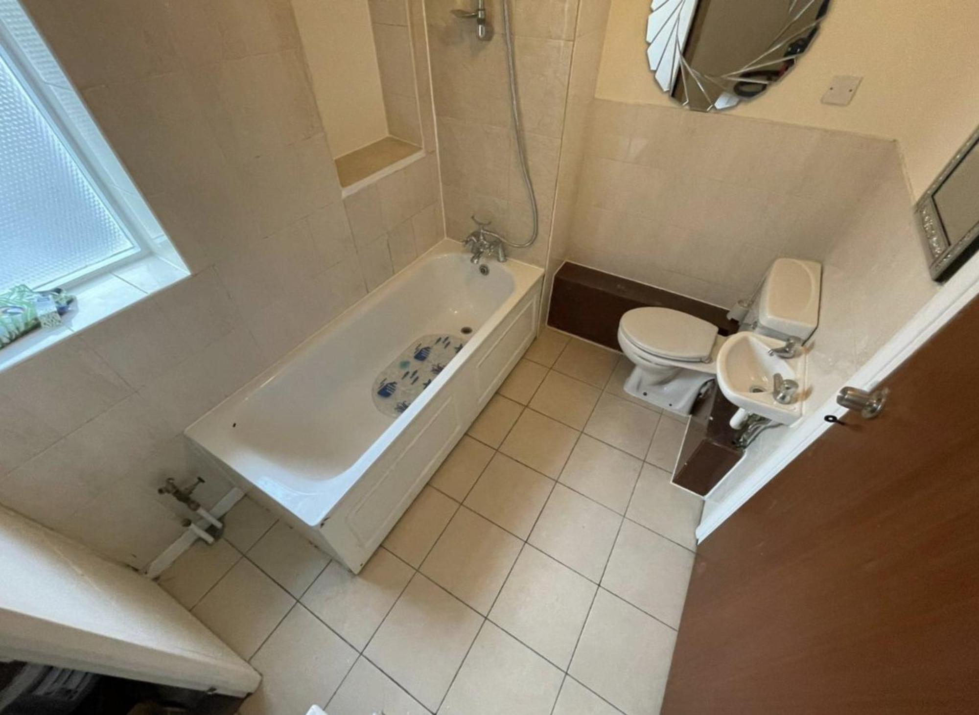 Cozy Urban Retreat: Shared Flat Living In The Heart Of E14 * Londres