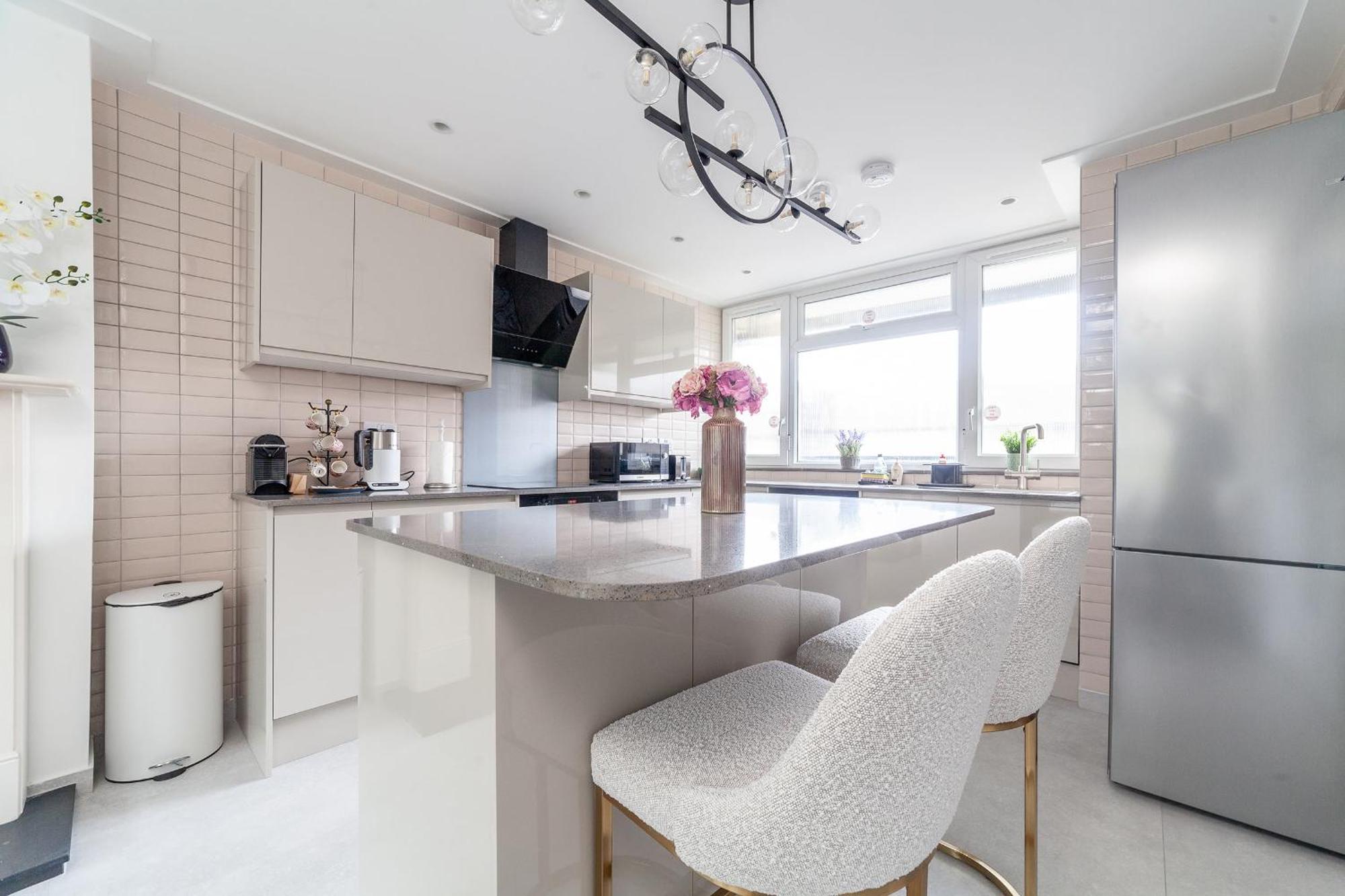 Excellent 3-bed Flat In Elephant & Castle * Londres