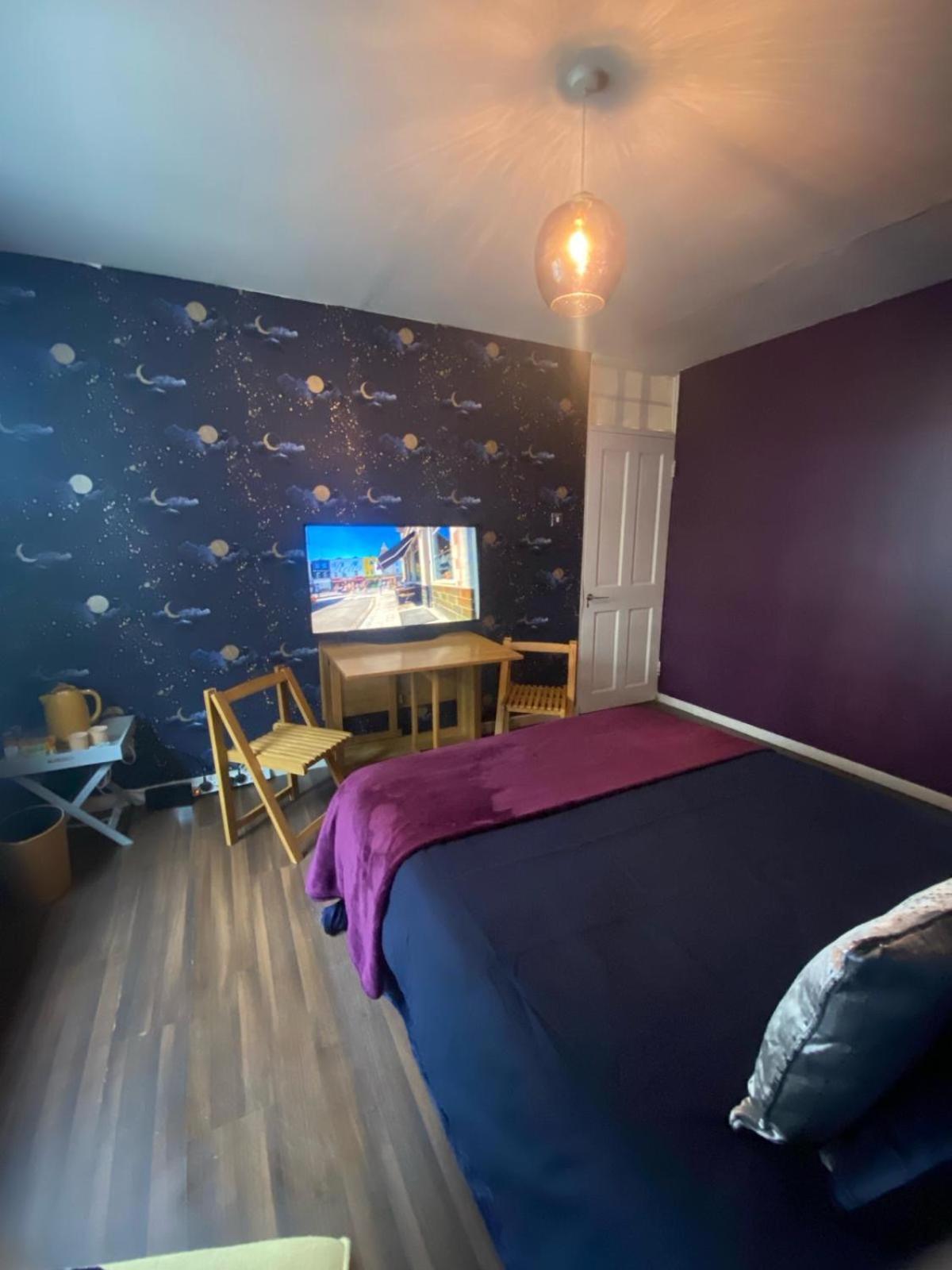 Guest house Camden Town London