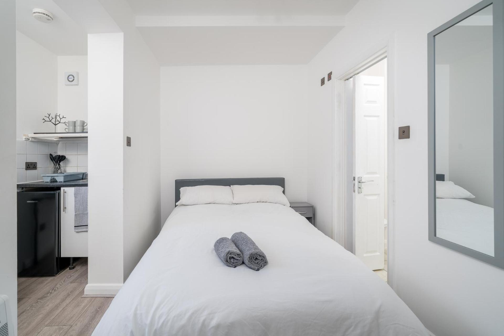 Heart Of Dalston- Trendy Compact Studio Flat