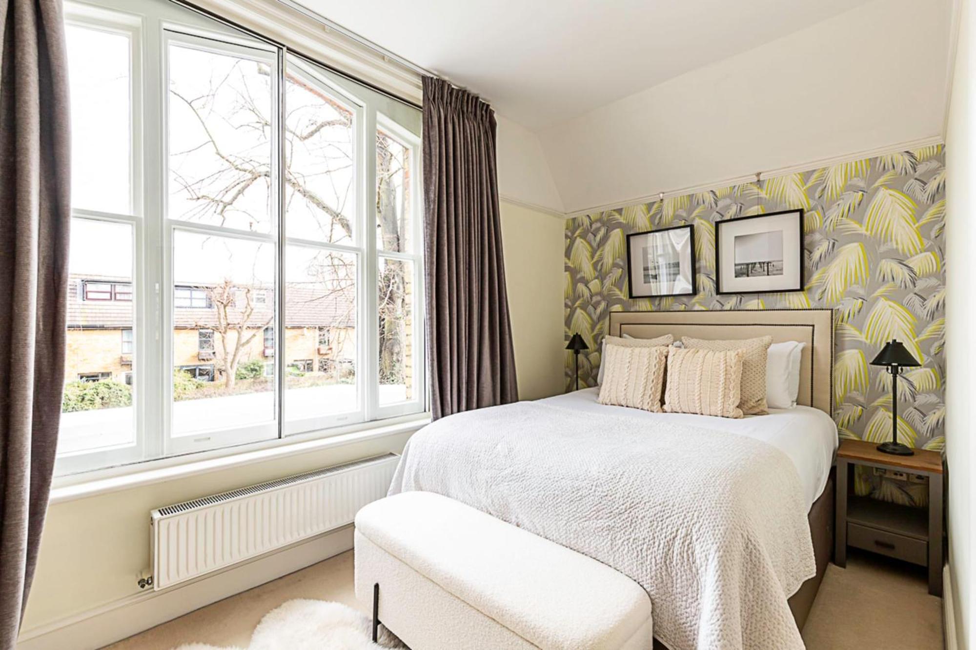 Woodlawn Manor House London