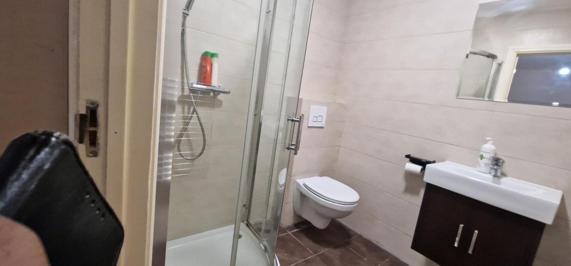 Urban Retreat Camberwell Zone 2 Apartment *