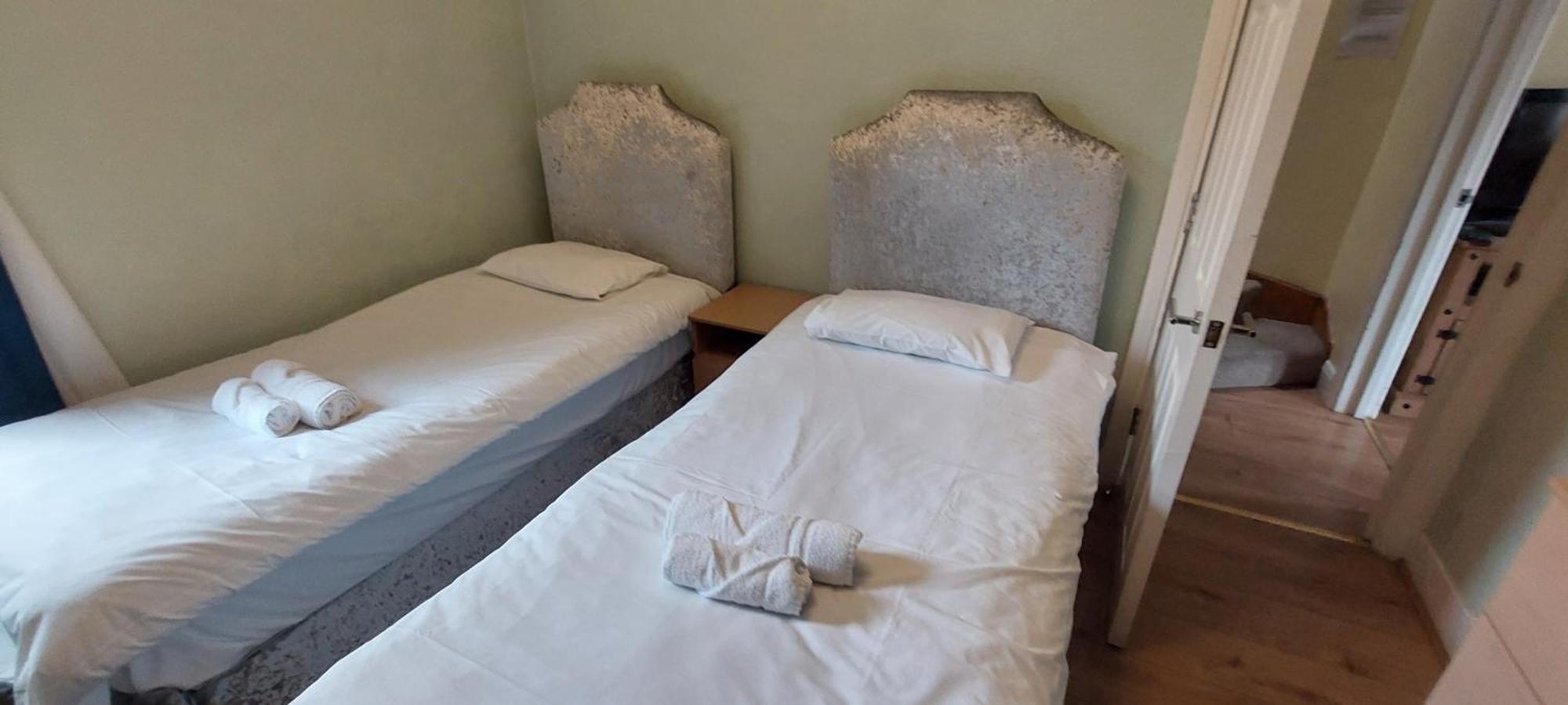 Apartment Large 6 Bedroom House - Fortescue