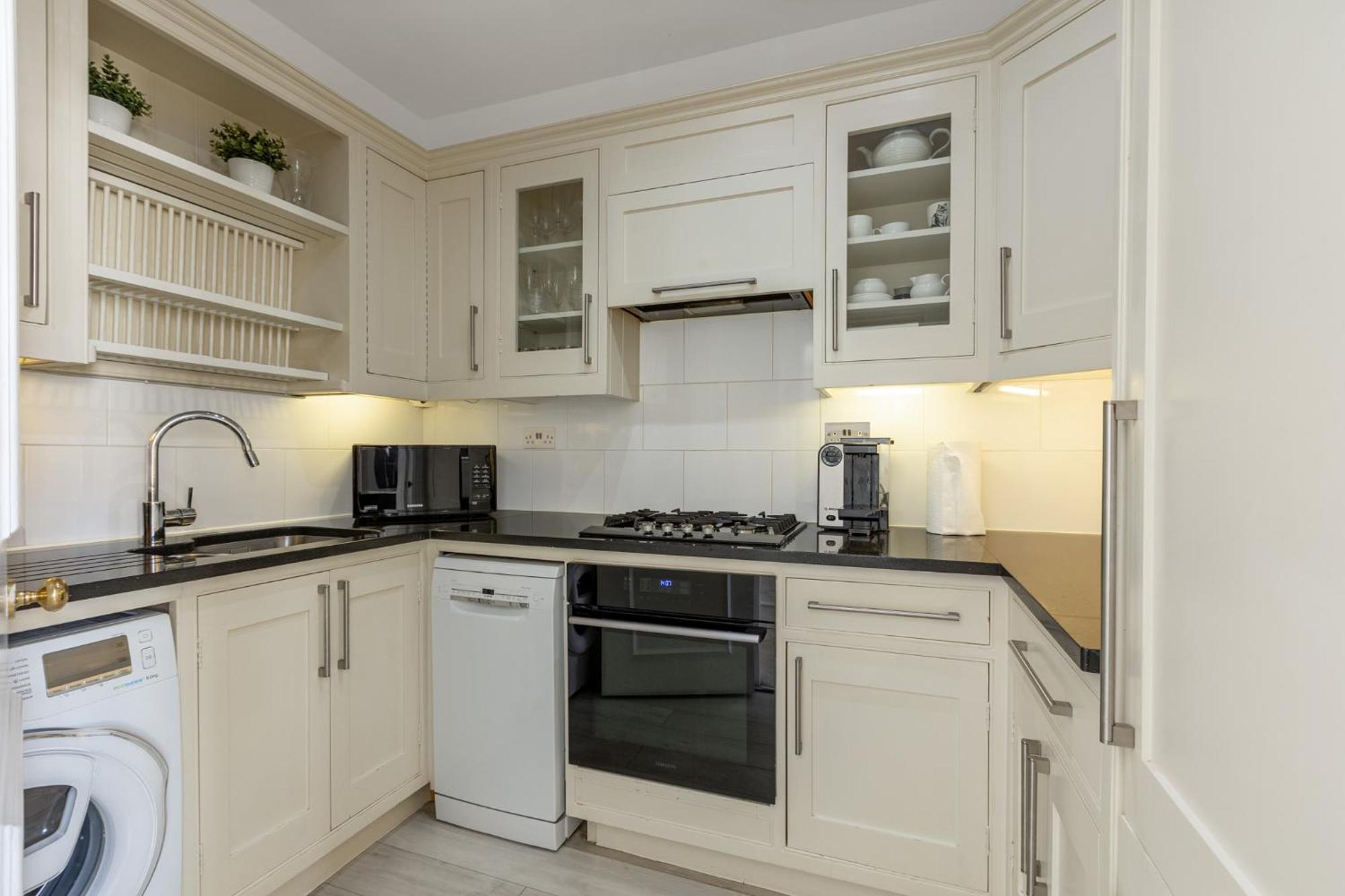 Apartment Brigth & Beautiful 1br Flat In Earls Court London