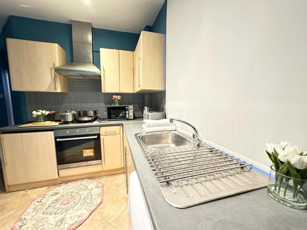 Lovely One Bedroom * London