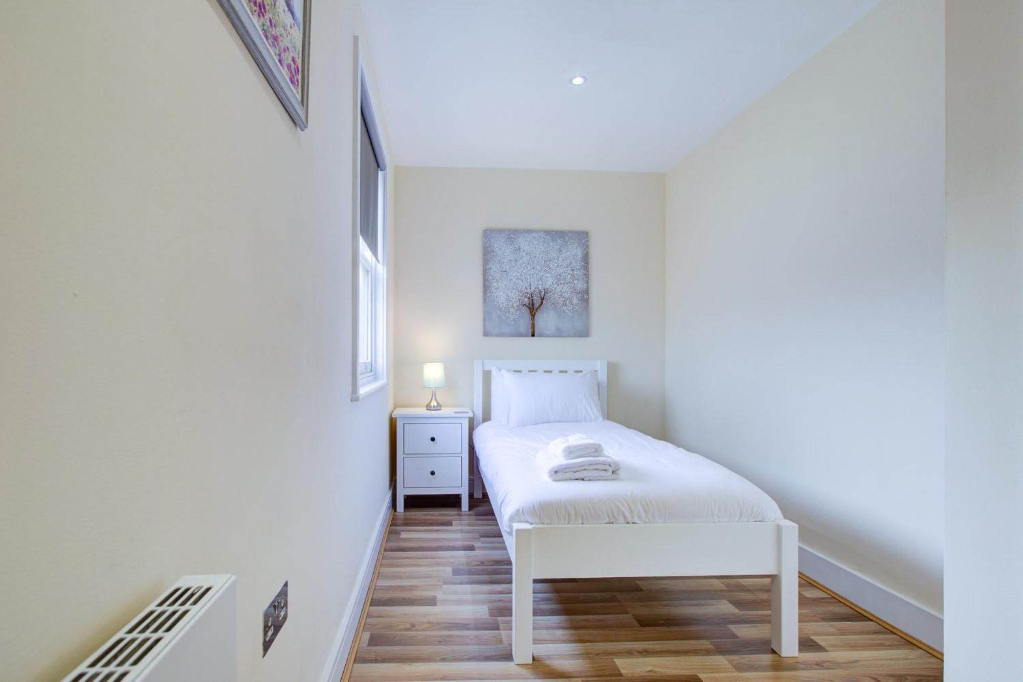 Stunning 4 Bedroom House * London