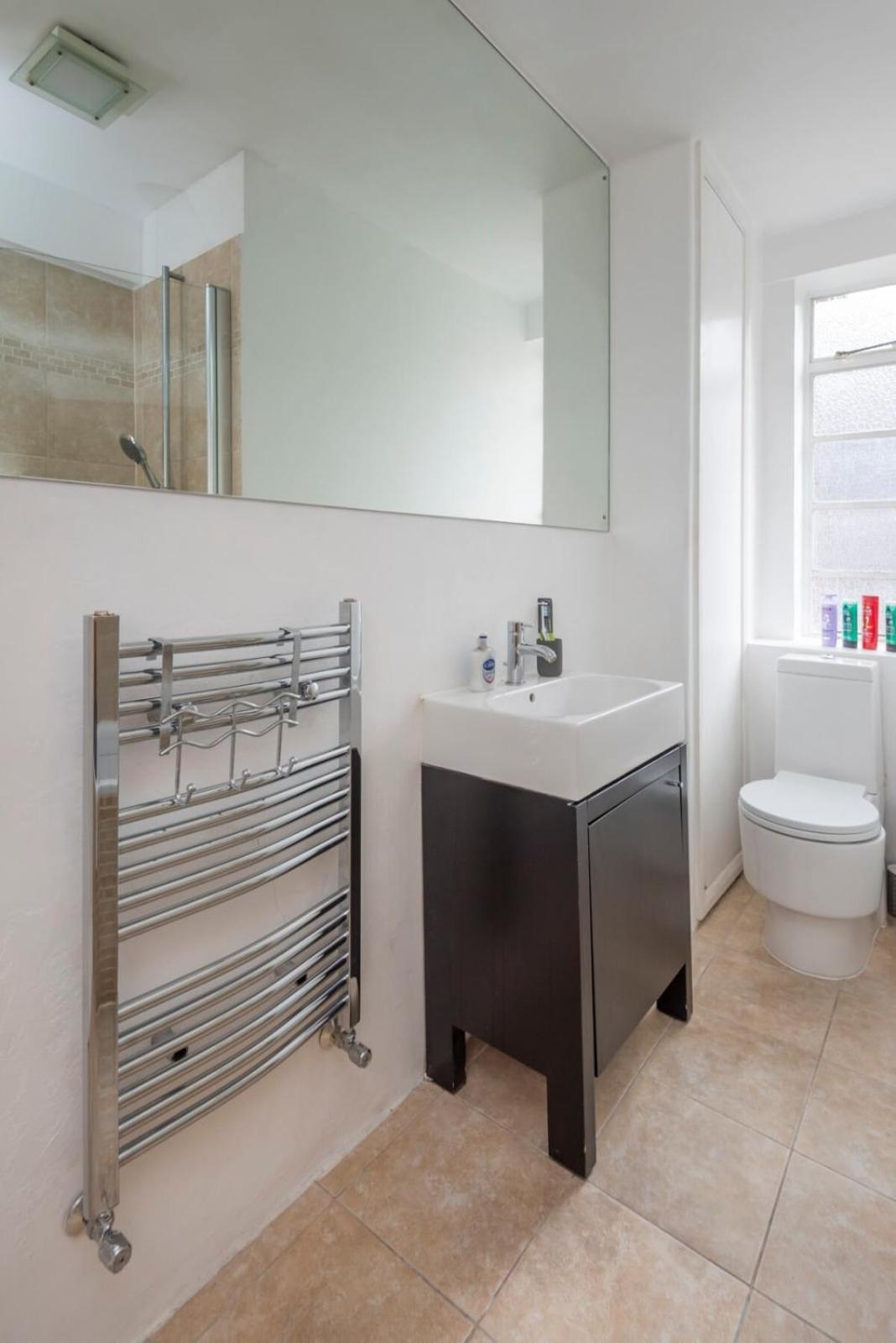 Unique 1-bed In Vibrant Balham Apartment *