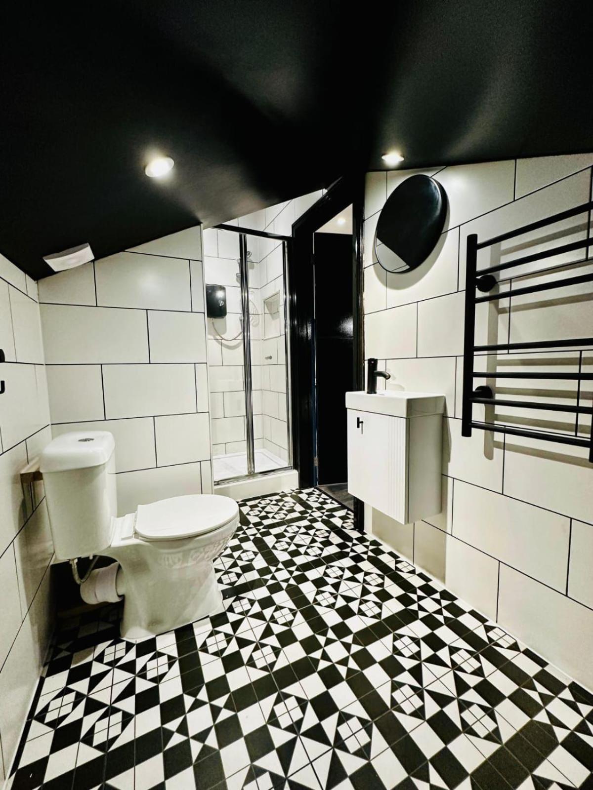 Gasthof 39 Blue House Luxury Ensuite Ideal For Tourists *