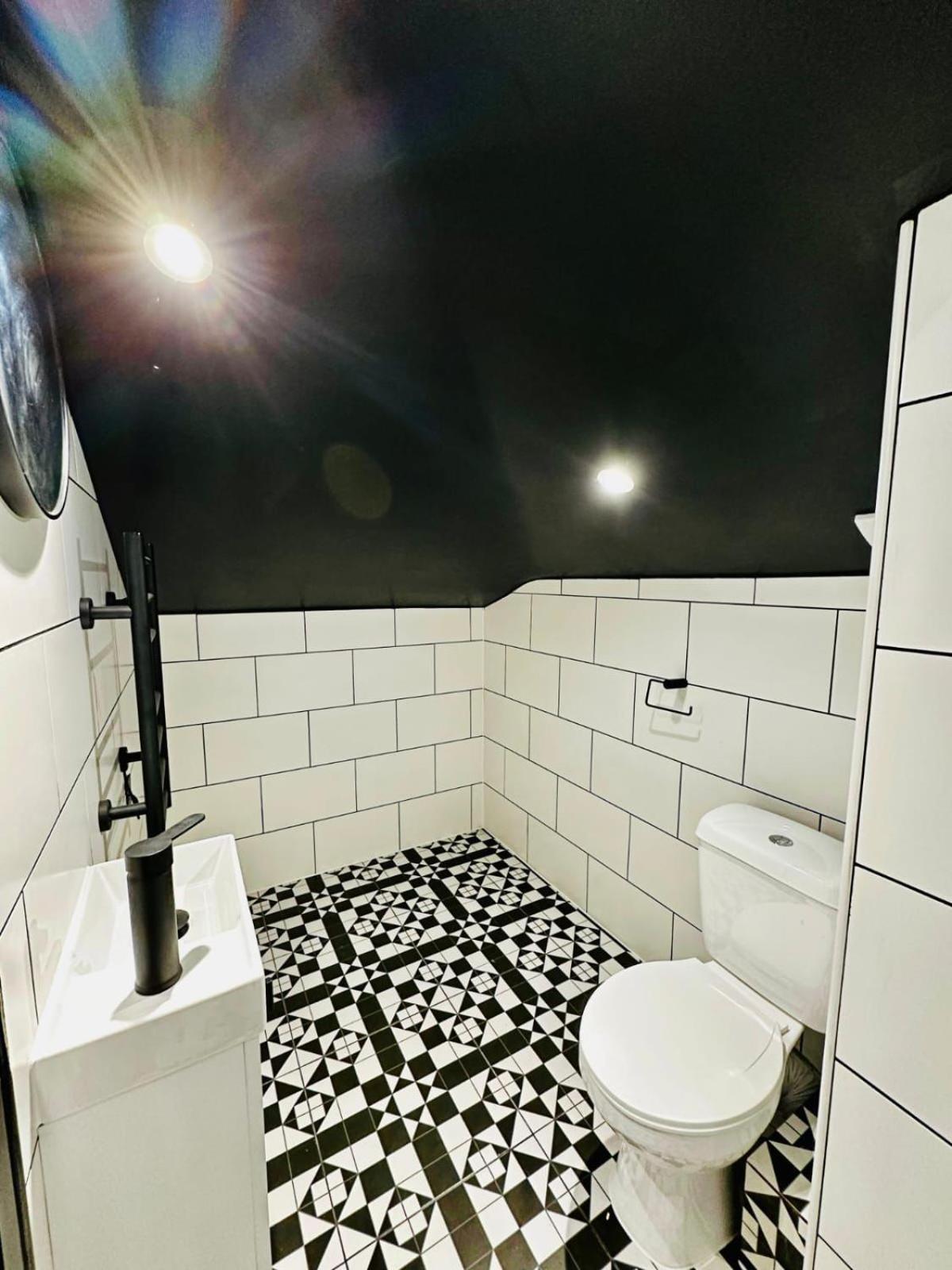 39 Blue House Luxury Ensuite Ideal For Tourists Casa de hóspedes *